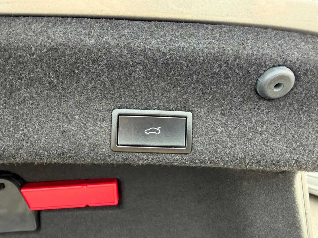 VOLKSWAGEN PASSAT 2.0 TDI 190ch HIGHLINE BVA Sièges chauffants Toit pano Caméra de recul Attelage Historique présent