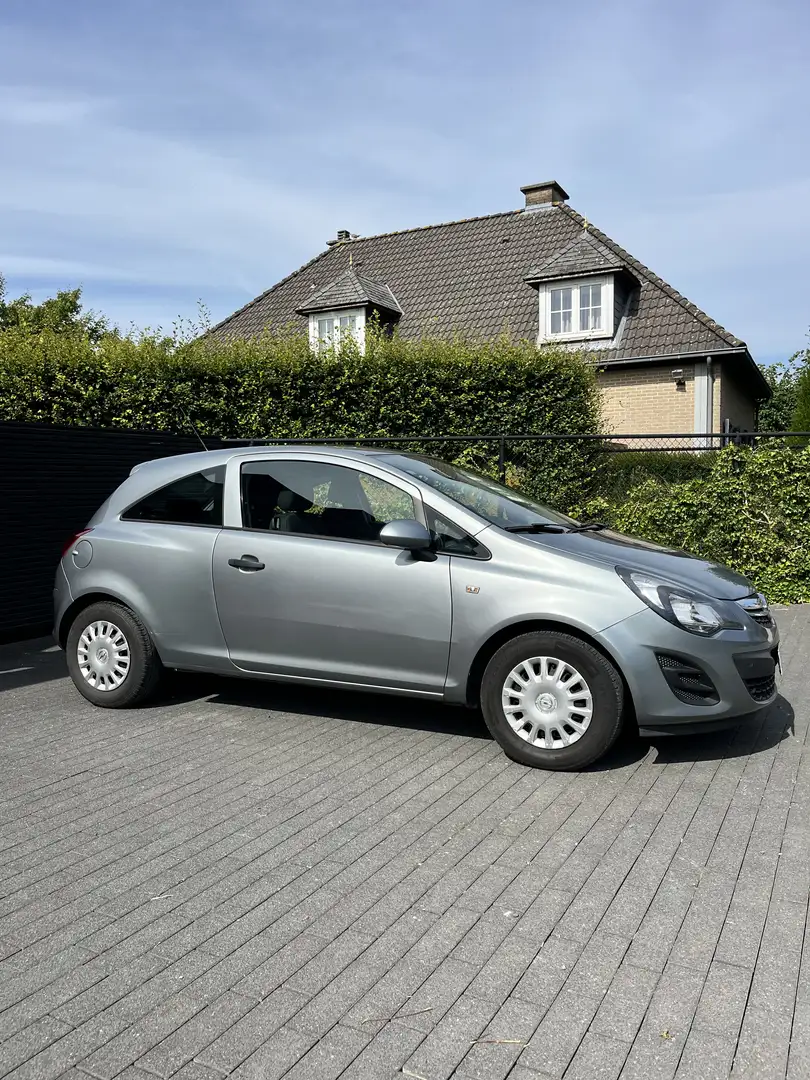 Opel Corsa Gris - 2