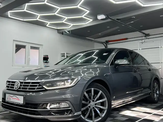 Volkswagen Passat Lim. Highline 4Motion R-LINE/ACC/AHK/STHZ