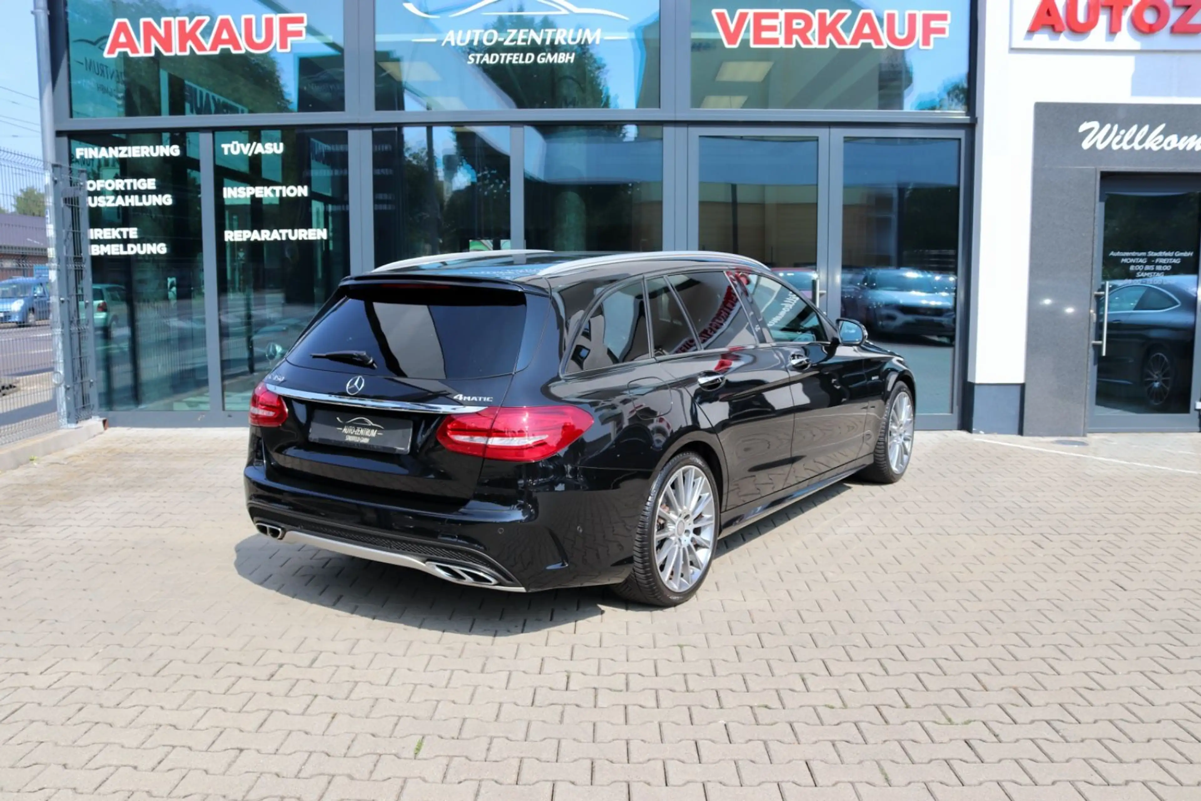 Mercedes-Benz C 43 AMG C450 AMG 4M HuD Pano 360° Burmester Standhz — photo 9