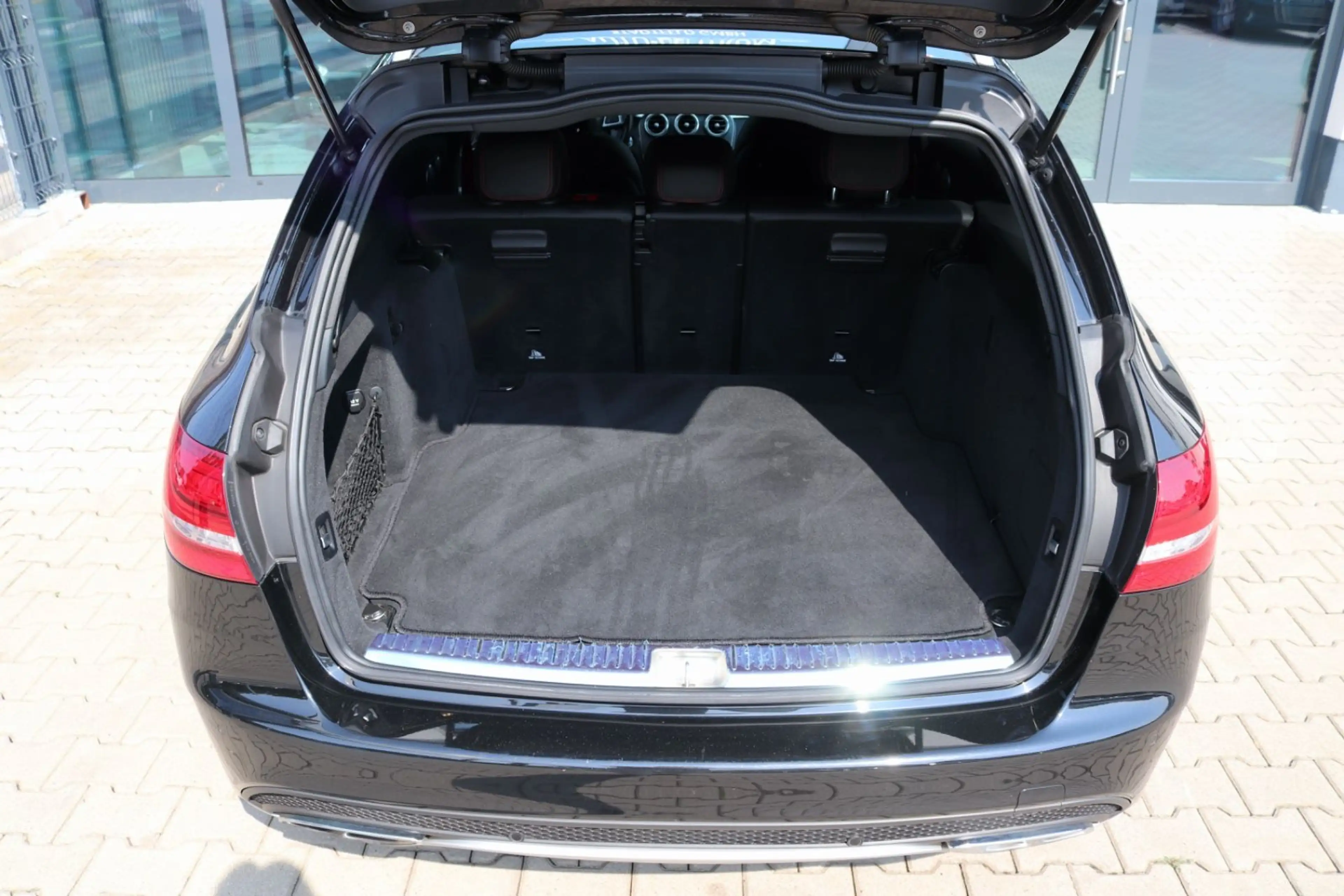 Mercedes-Benz C 43 AMG C450 AMG 4M HuD Pano 360° Burmester Standhz — photo 7