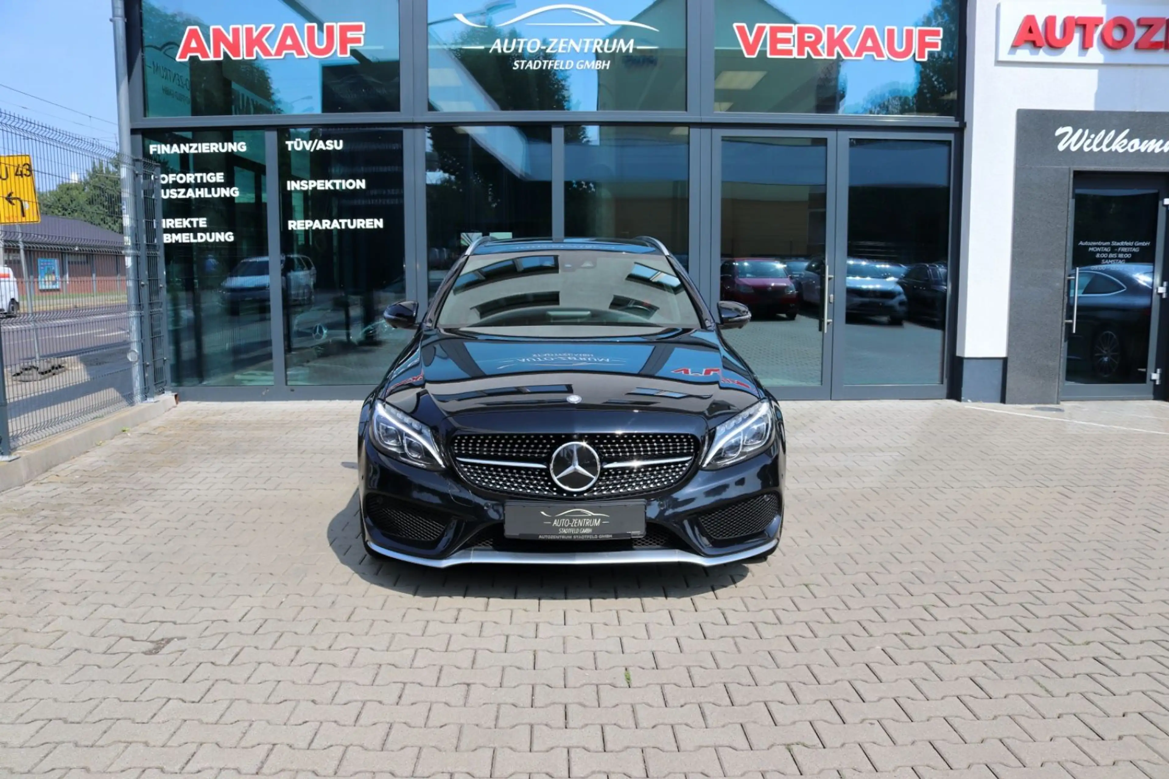 Mercedes-Benz C 43 AMG C450 AMG 4M HuD Pano 360° Burmester Standhz — photo 2