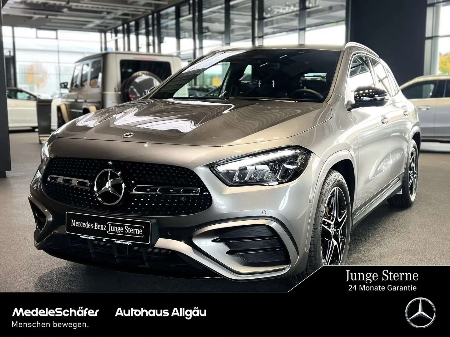 Mercedes-Benz GLA 200 GLA 200 AMG Night AHK LED KAM KeylGo EasyP Sport Grijs - 1
