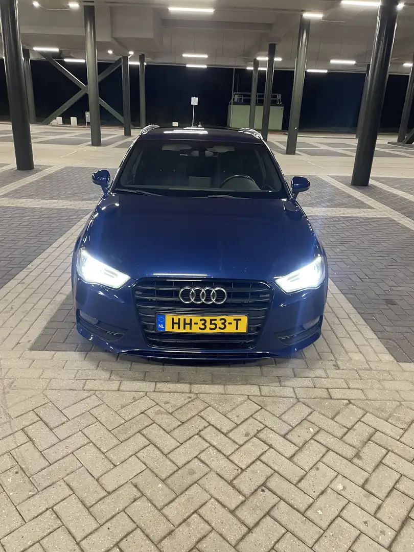 Audi A3 1.6 TDI Ambition Blauw - 2