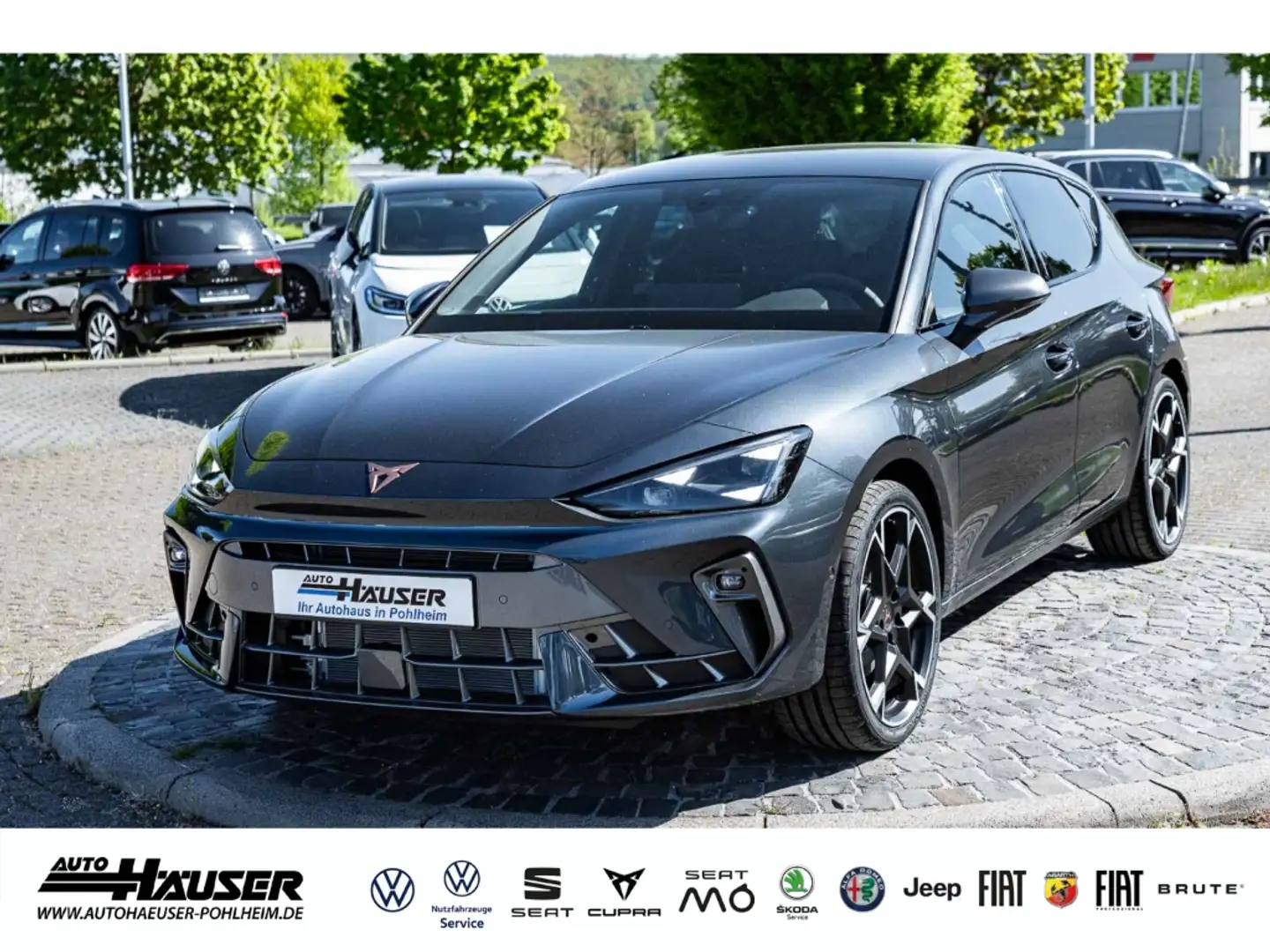 CUPRA Leon 1.5 eTSI DSG DCC SENNHEISER NAV KAM PARK MATRIX-LE Grau - 1