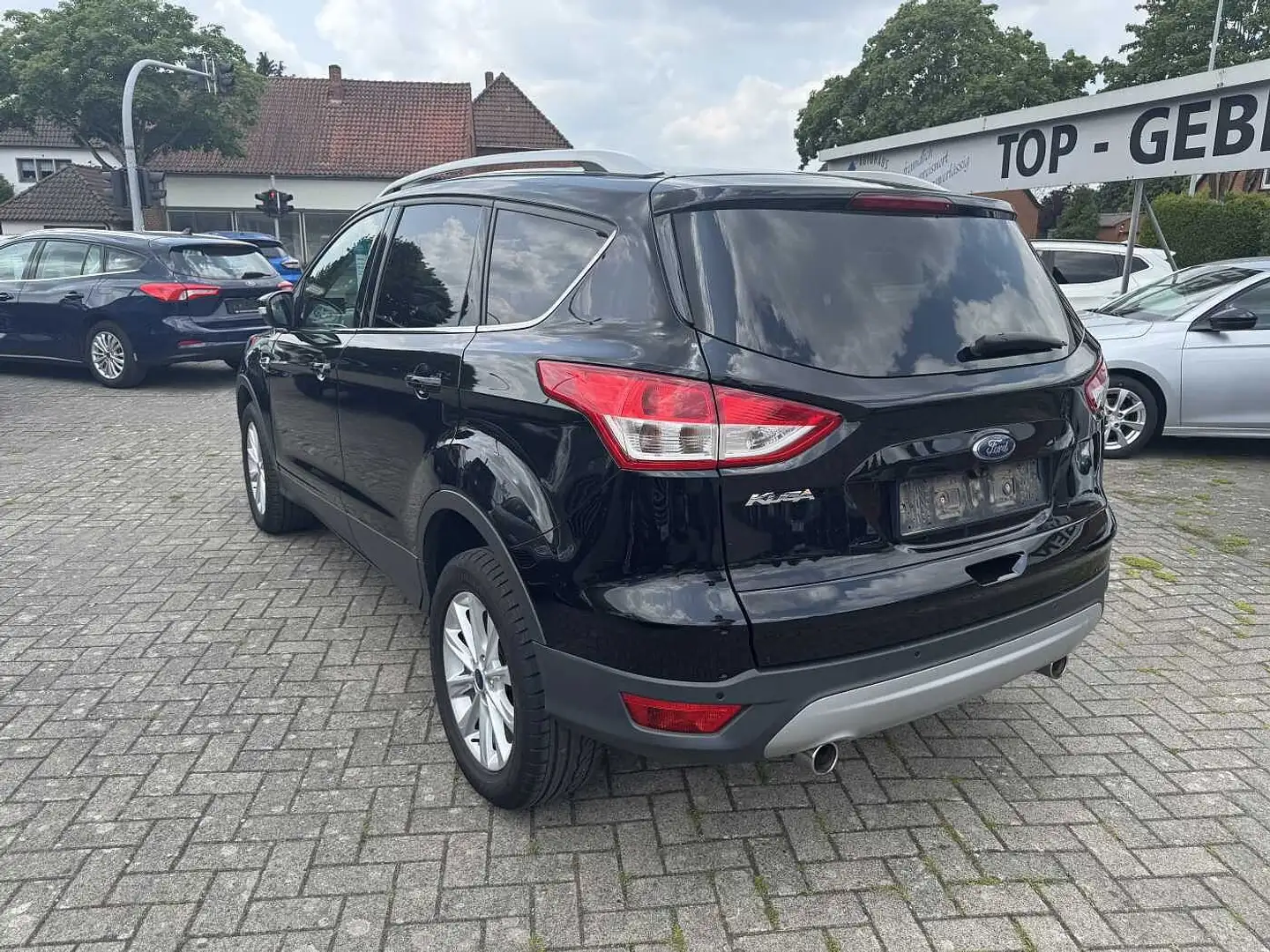 Ford Kuga Diesel 2.0 TDCi 2x4 Titanium Noir - 2