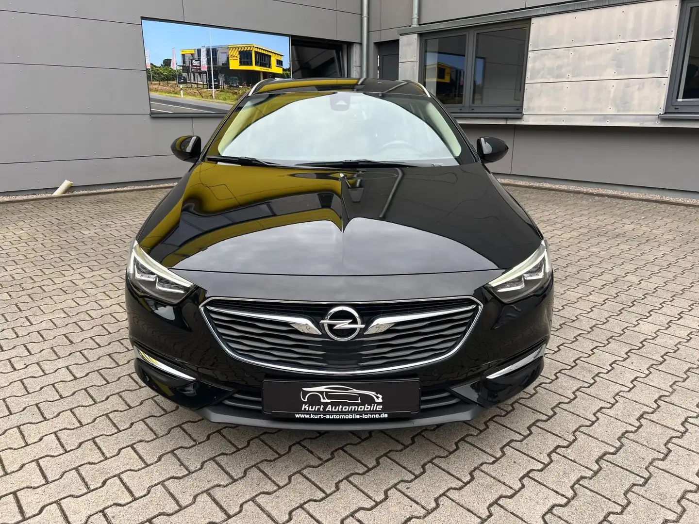 Opel Insignia B  4x4/ALLRAD/NAVI/AHK/LEDER/ALU/LED Zwart - 2