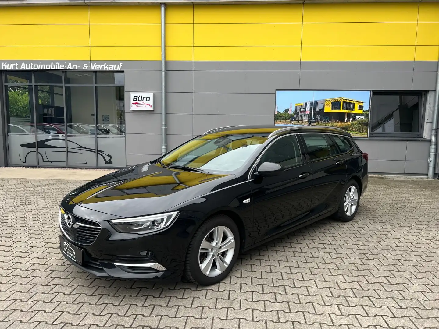 Opel Insignia B  4x4/ALLRAD/NAVI/AHK/LEDER/ALU/LED Zwart - 1