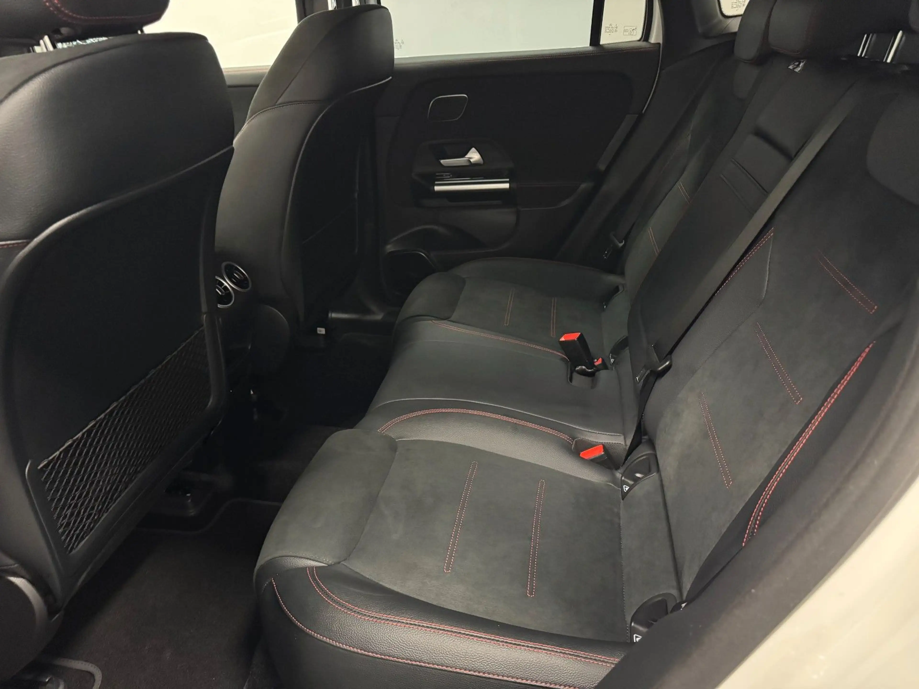 Mercedes-Benz EQA 250+ AMG LINE*BURMESTER*360° KAM*LED*NAVI* — photo 12