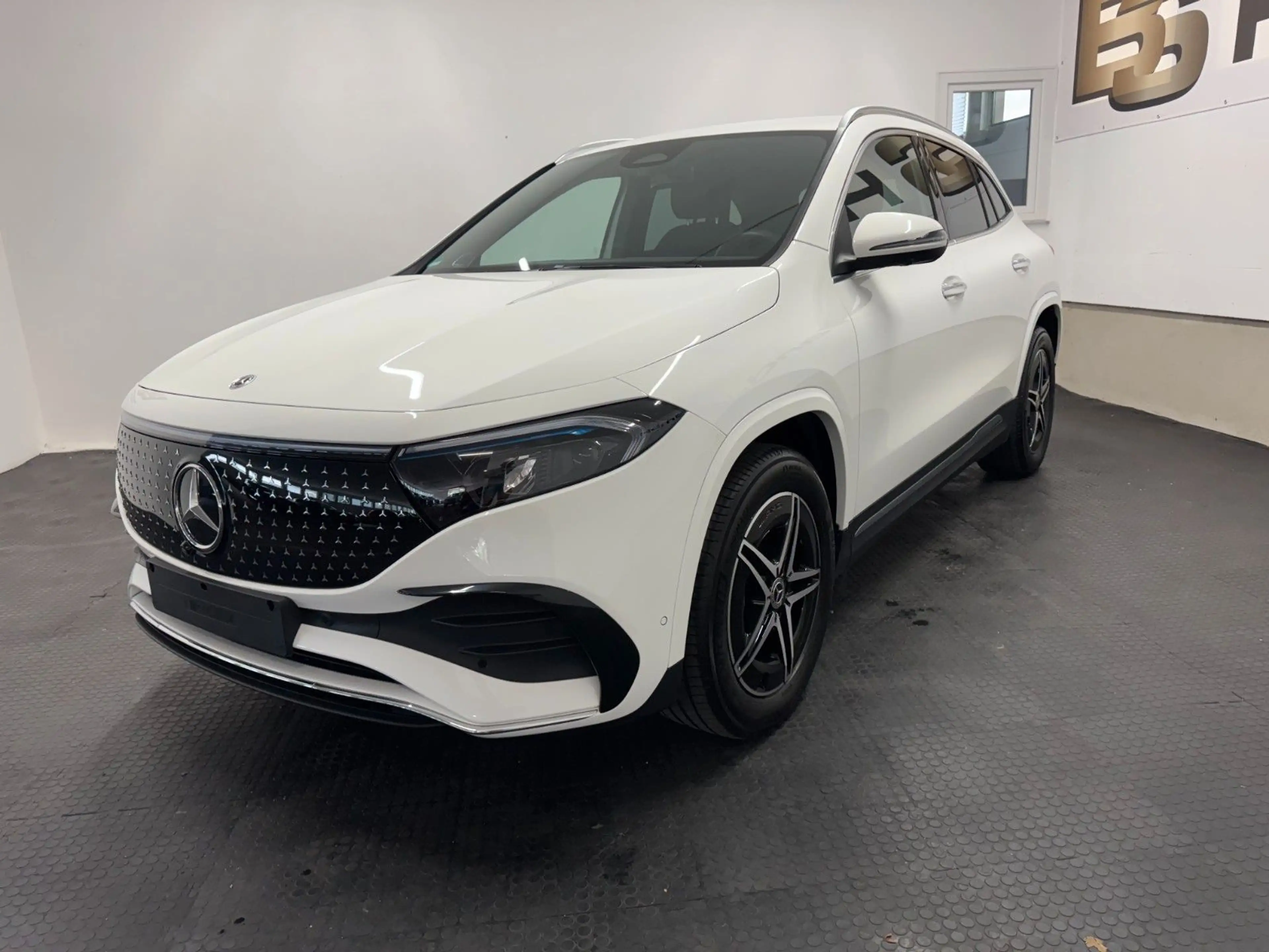 Mercedes-Benz EQA 250+ AMG LINE*BURMESTER*360° KAM*LED*NAVI* — photo 3