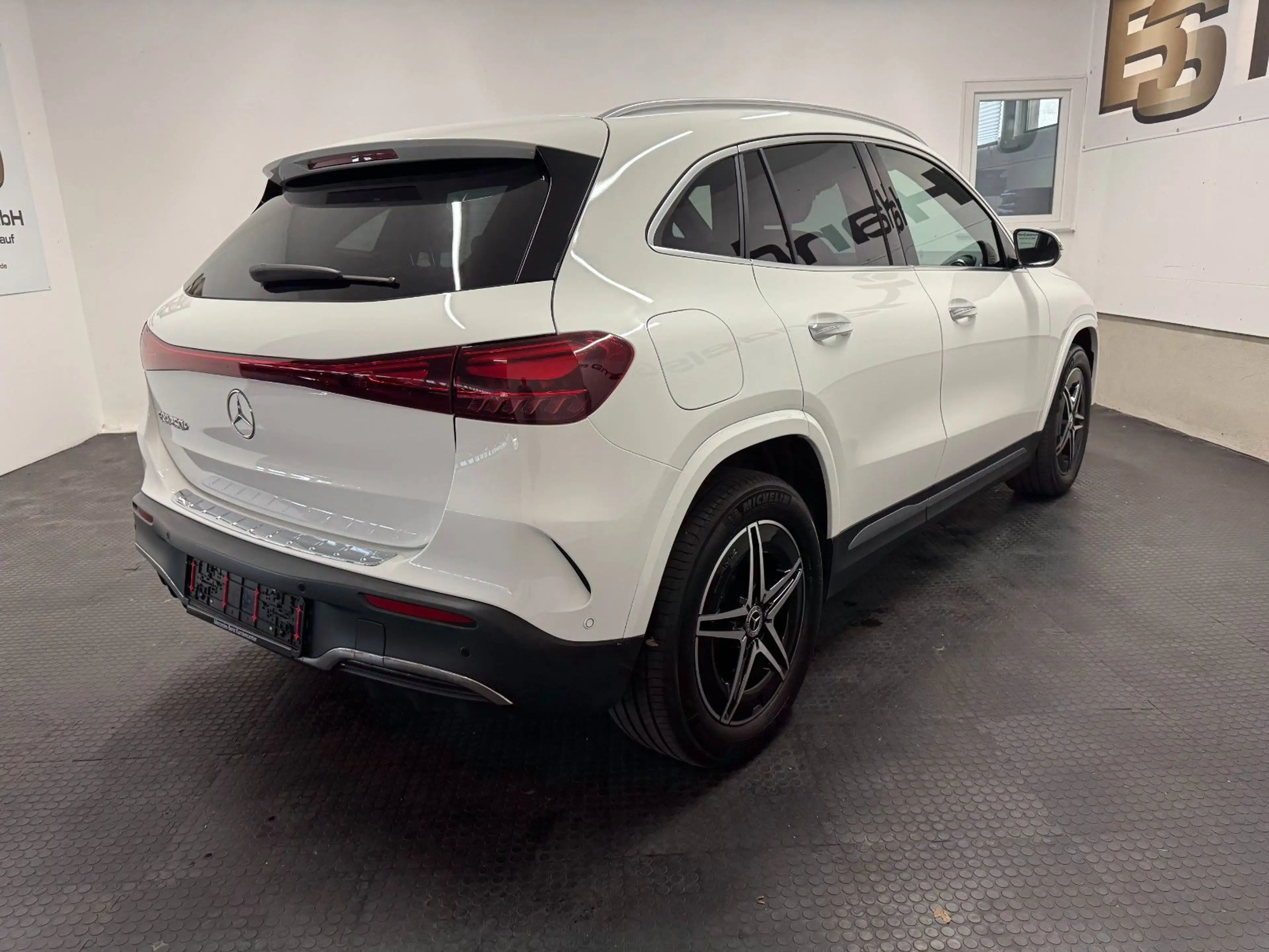 Mercedes-Benz EQA 250+ AMG LINE*BURMESTER*360° KAM*LED*NAVI* — photo 8