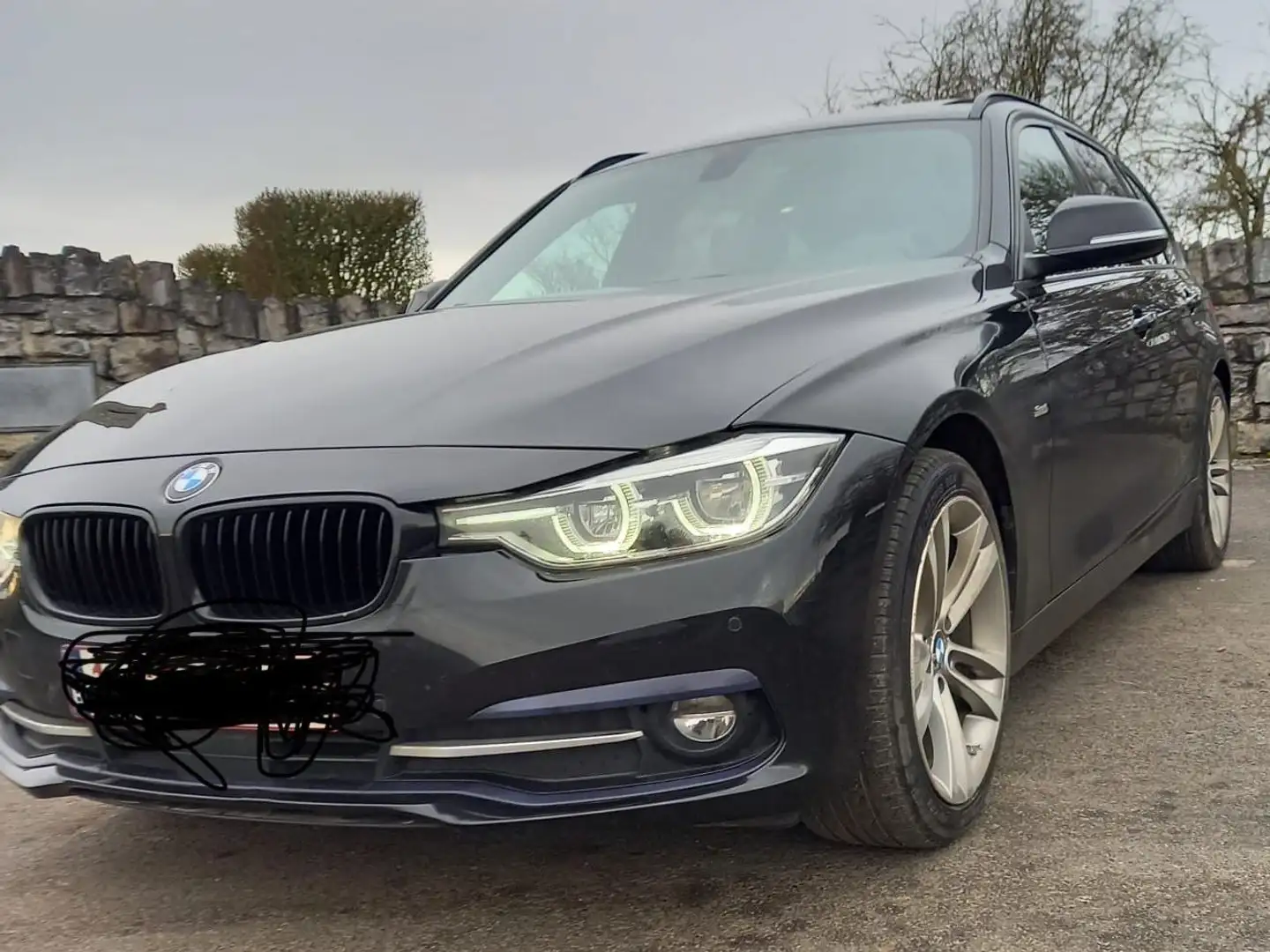 BMW 318 Touring dA Zwart - 1