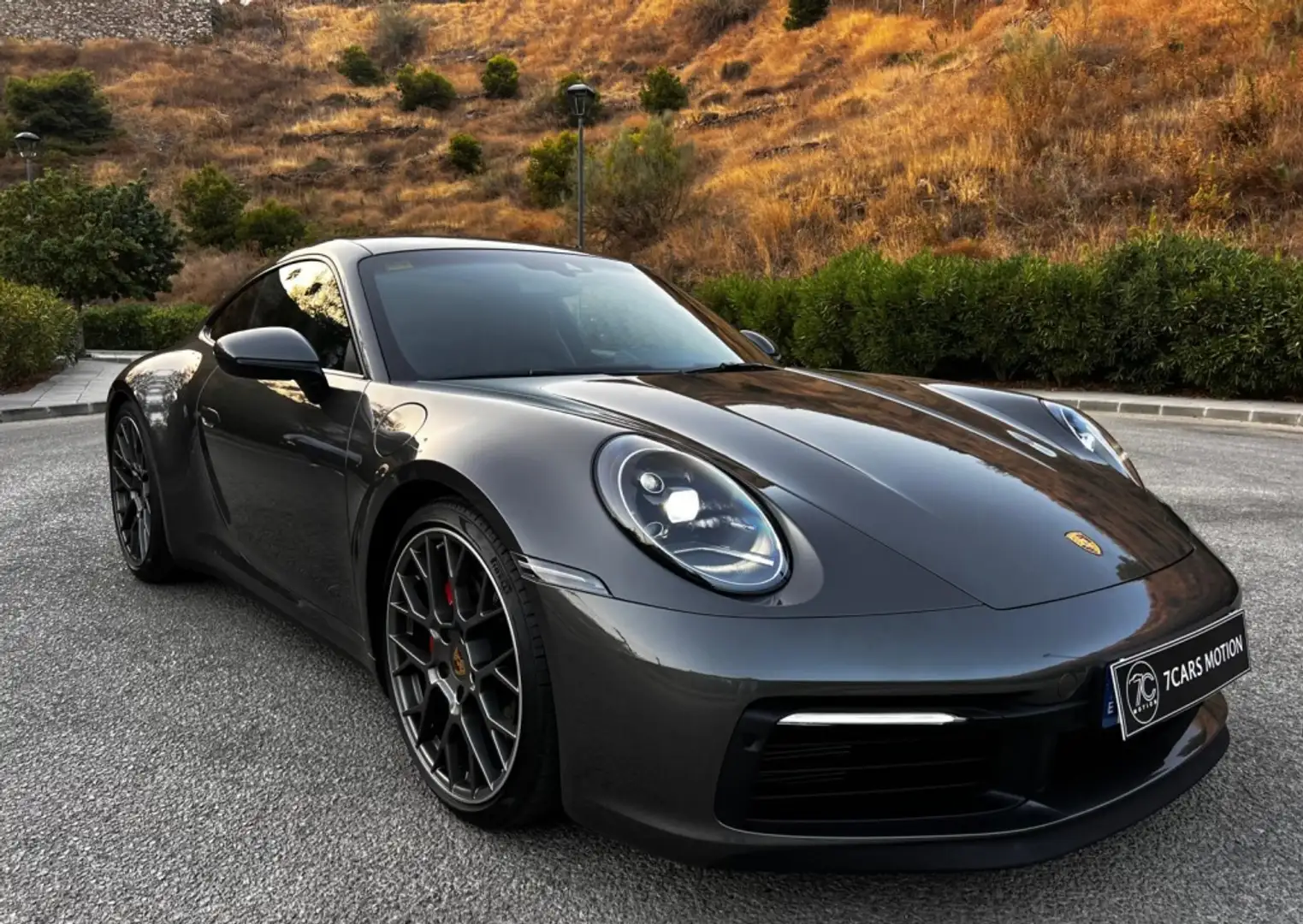 Porsche 992 Carrera 4S Coupé PDK Grijs - 1