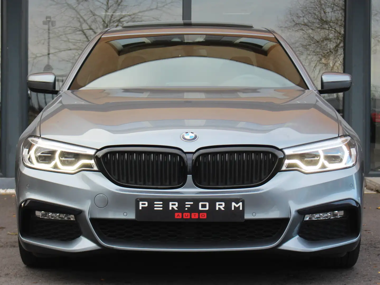 BMW 525 525d / M-PAKKET / TREKHAAK / 1STE EIGENAAR / SERVI Grijs - 2