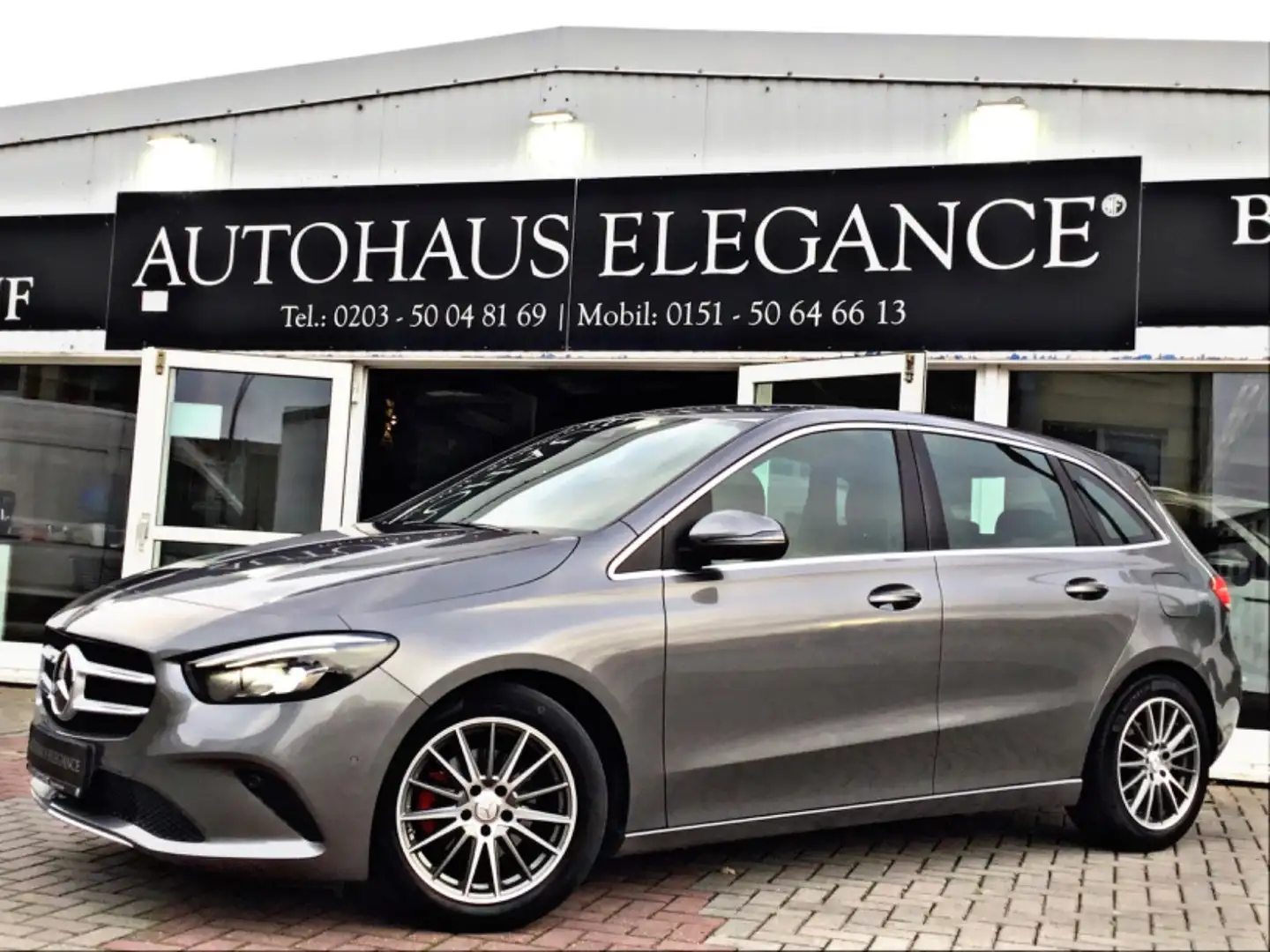 Mercedes-Benz B 180 Aut.~Progressive~Navi~Kamera~Tempomat~LED Grau - 2