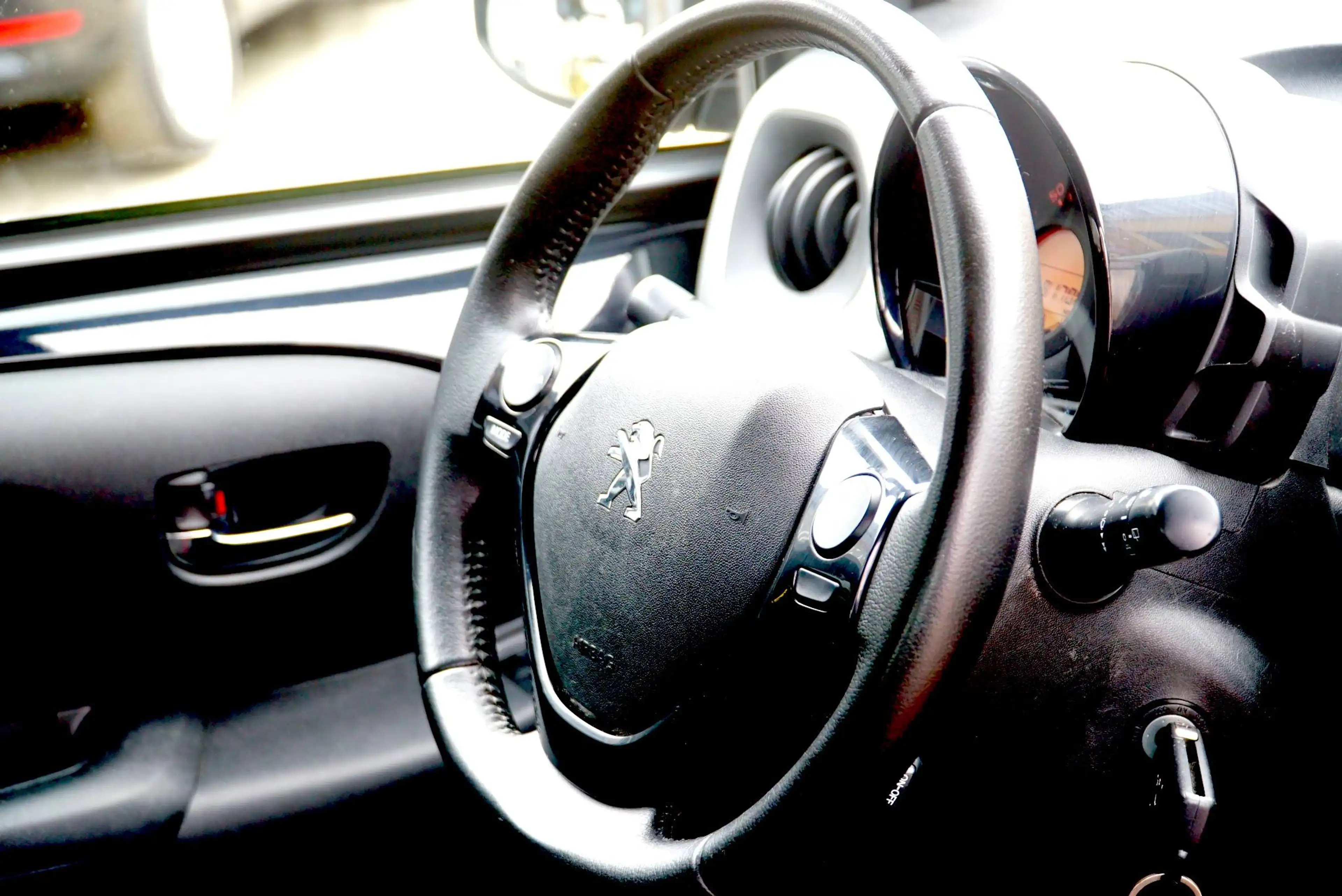 Peugeot 108 108 1.2 VTI Allure AIRCO GARANTIE 1 AN — photo 13