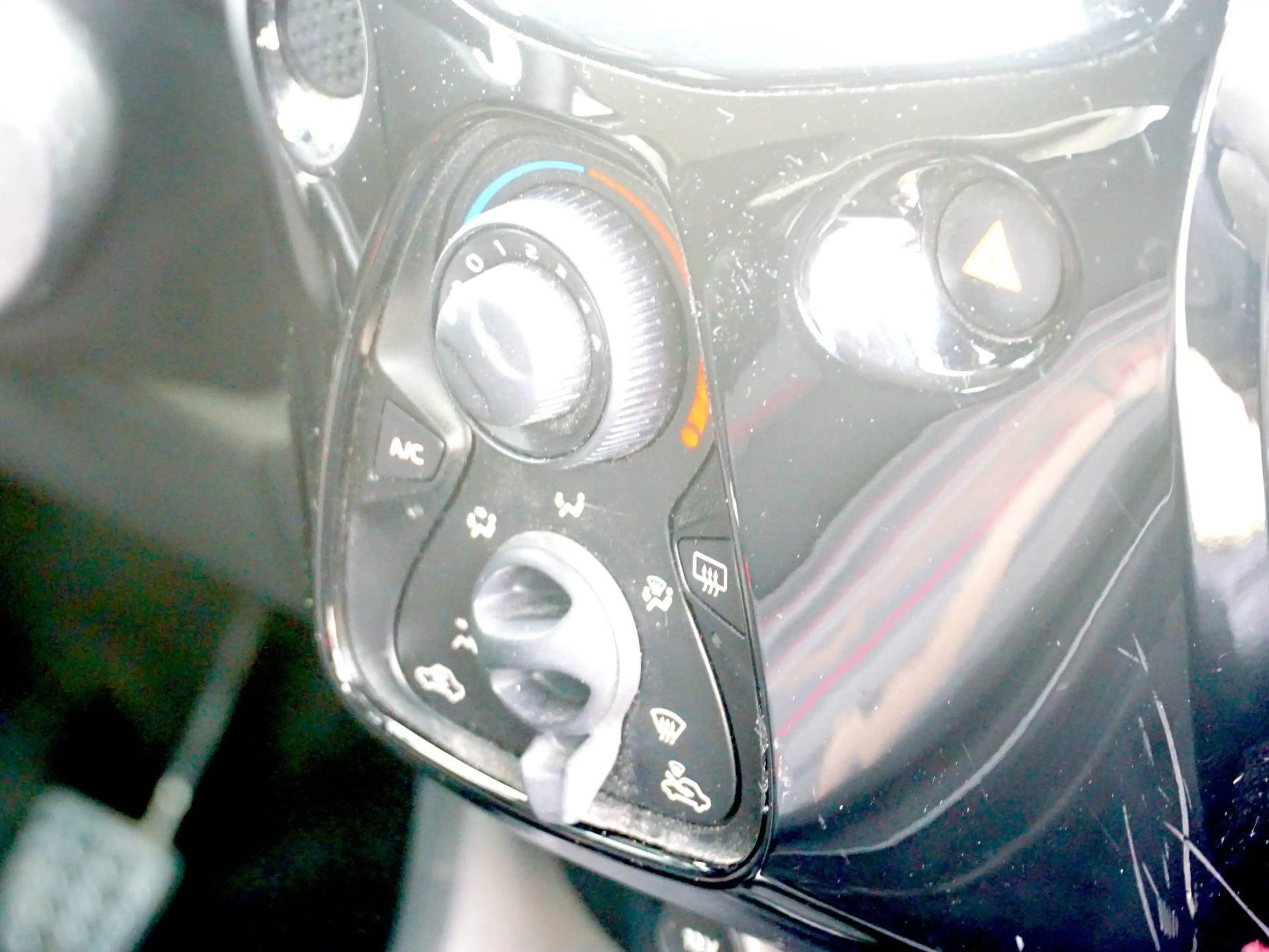 Peugeot 108 108 1.2 VTI Allure AIRCO GARANTIE 1 AN — photo 11