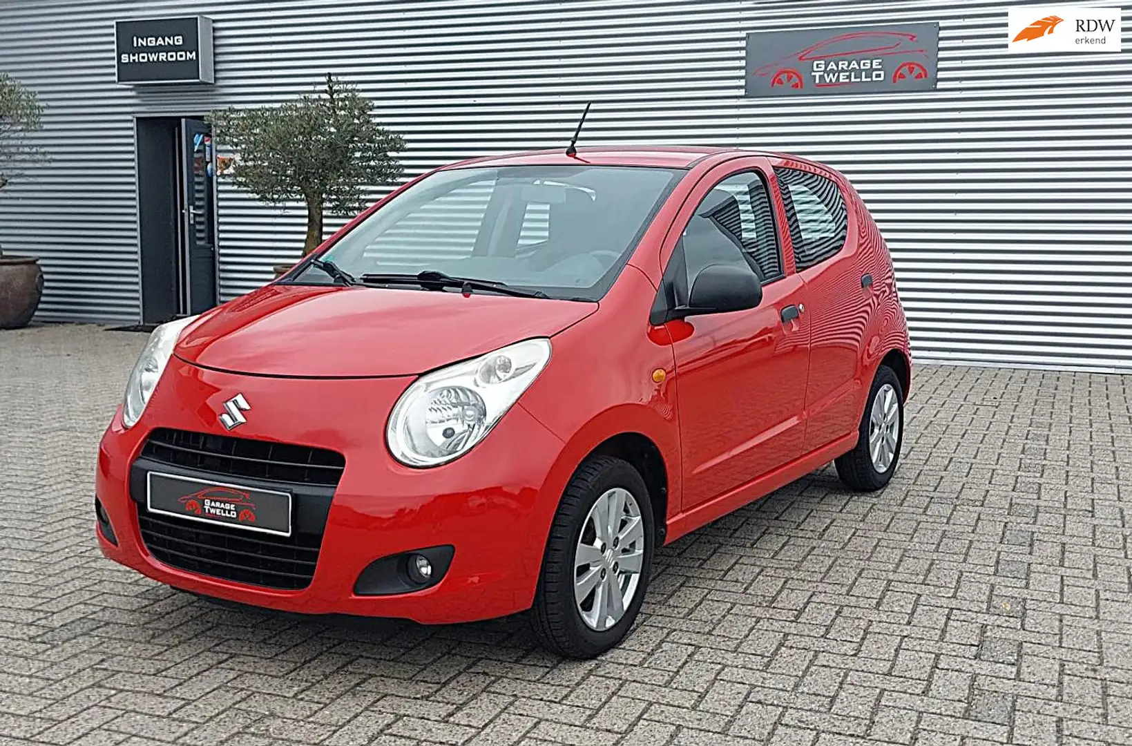 Suzuki Alto 1.0 Base licht metalen velgen, cv, elektrische ram Rood - 1