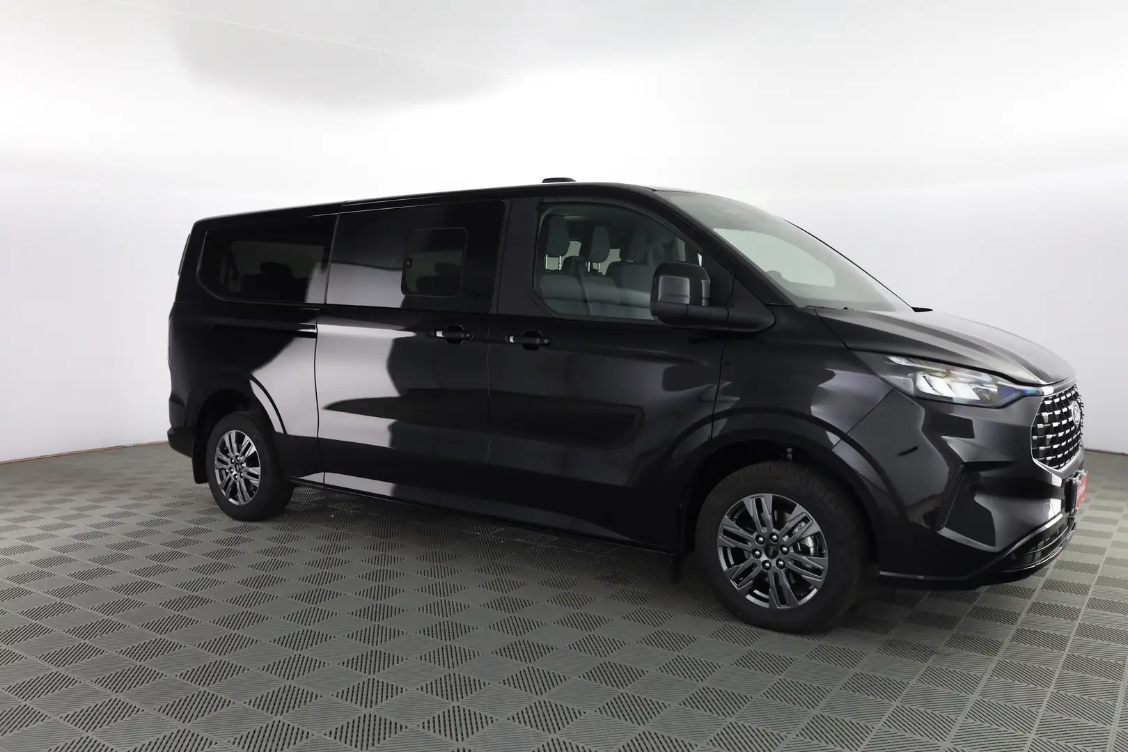 Ford Tourneo Custom 320 2.0 EcoBlue 170CV aut. PL Titanium 9 POSTI Nero - 2