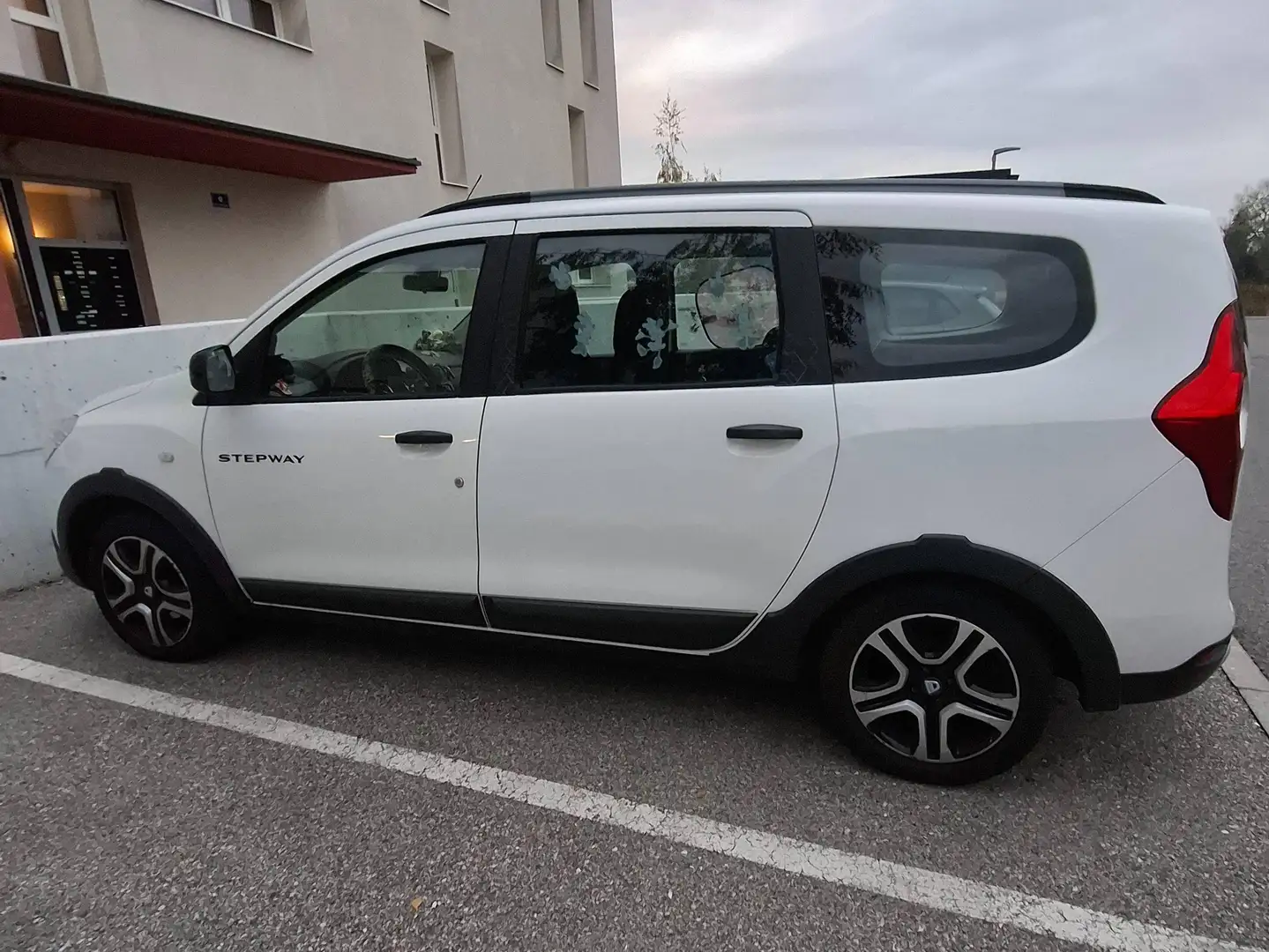 Dacia Lodgy Lodgy Blue dCi 115 Celebration Weiß - 1