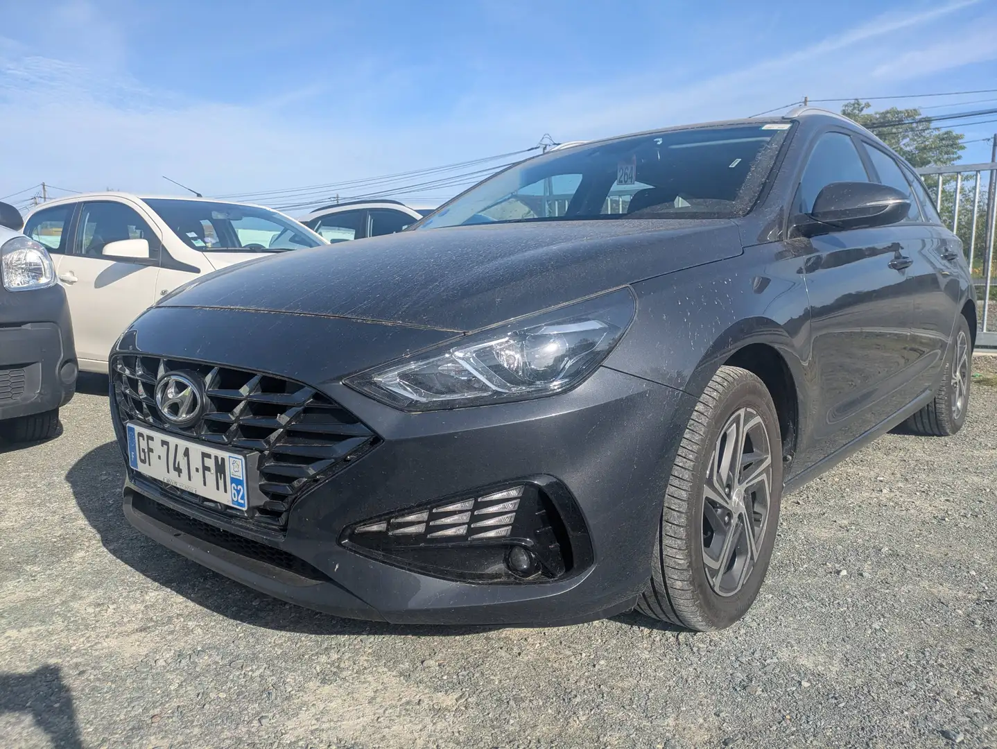Hyundai i30 BREAK 1.6 CRDI 115 DCT-7 BUSINESS SW Gris - 1