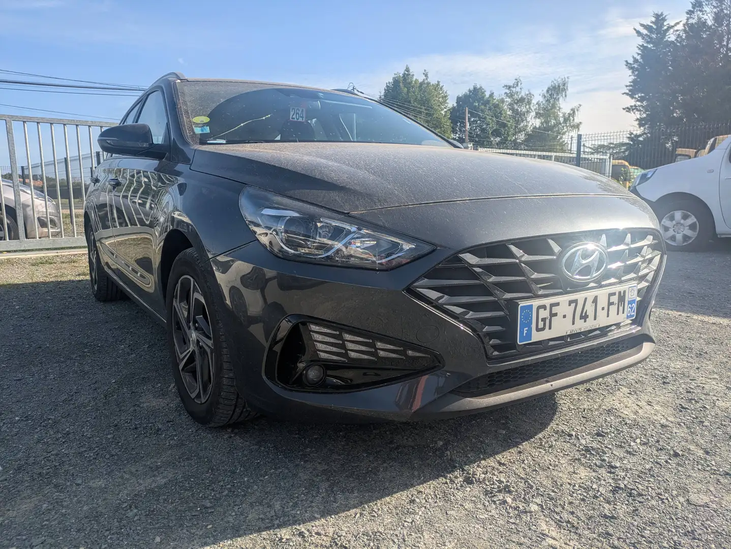 Hyundai i30 BREAK 1.6 CRDI 115 DCT-7 BUSINESS SW Gris - 2