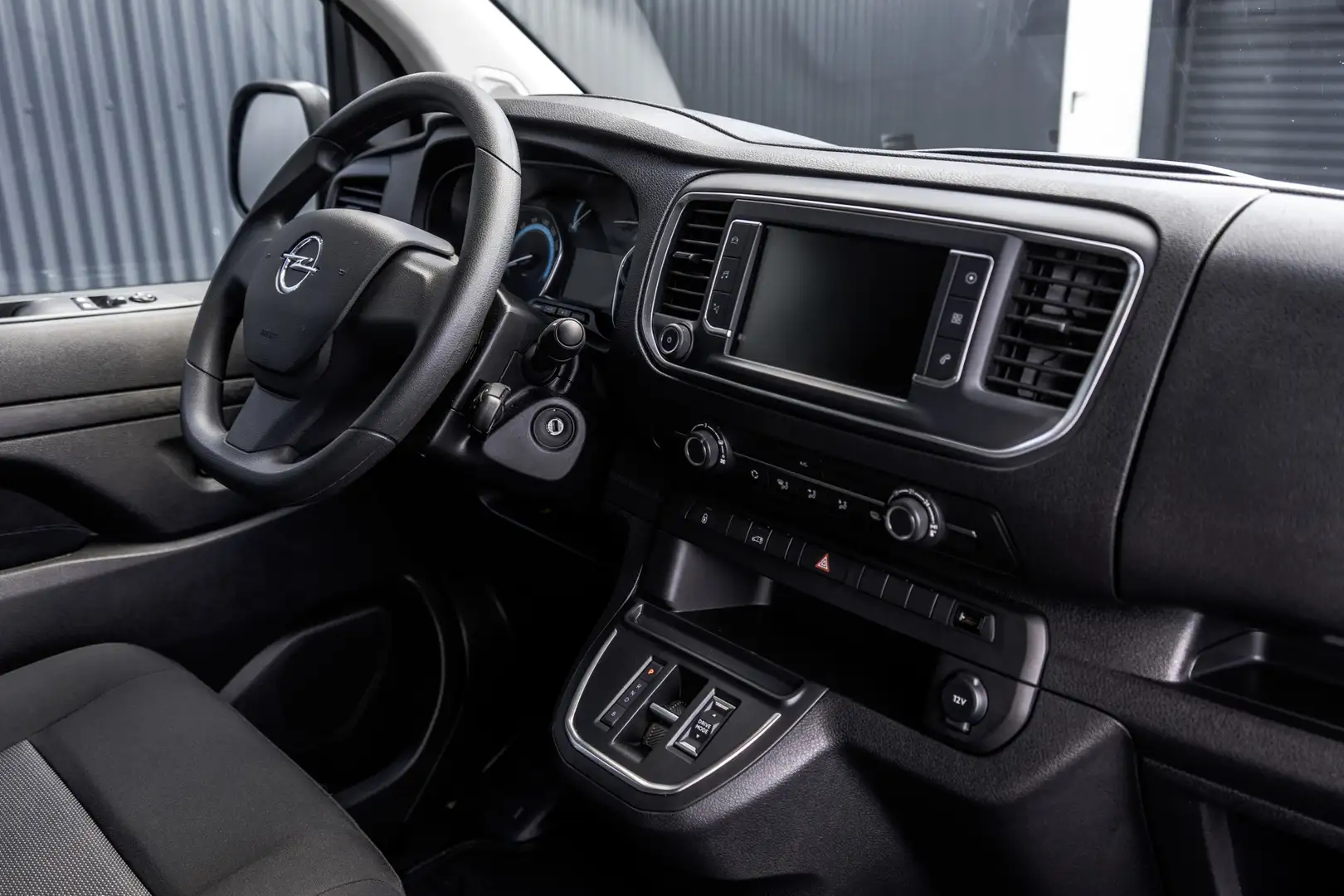 Opel Vivaro-e L3H1 Edition 75 kWh | 136 PK | CarPlay | Navigatie bijela - 2