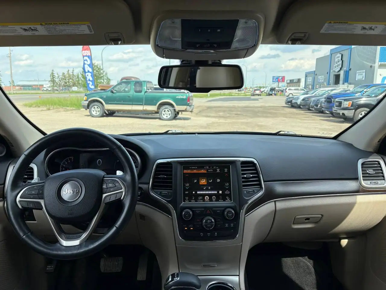 Jeep Grand Cherokee снимка Jeep Grand Cherokee