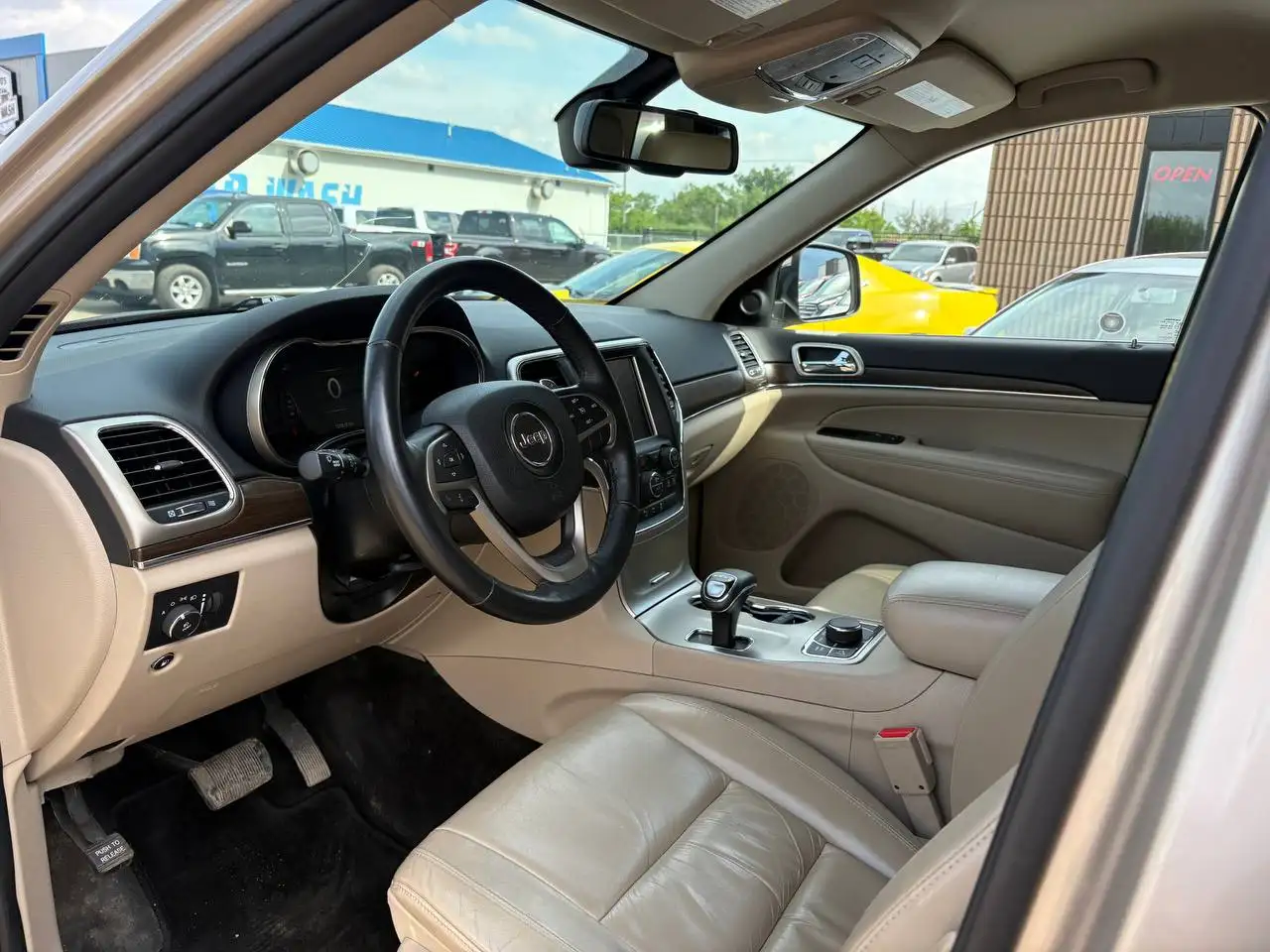 Jeep Grand Cherokee снимка Jeep Grand Cherokee
