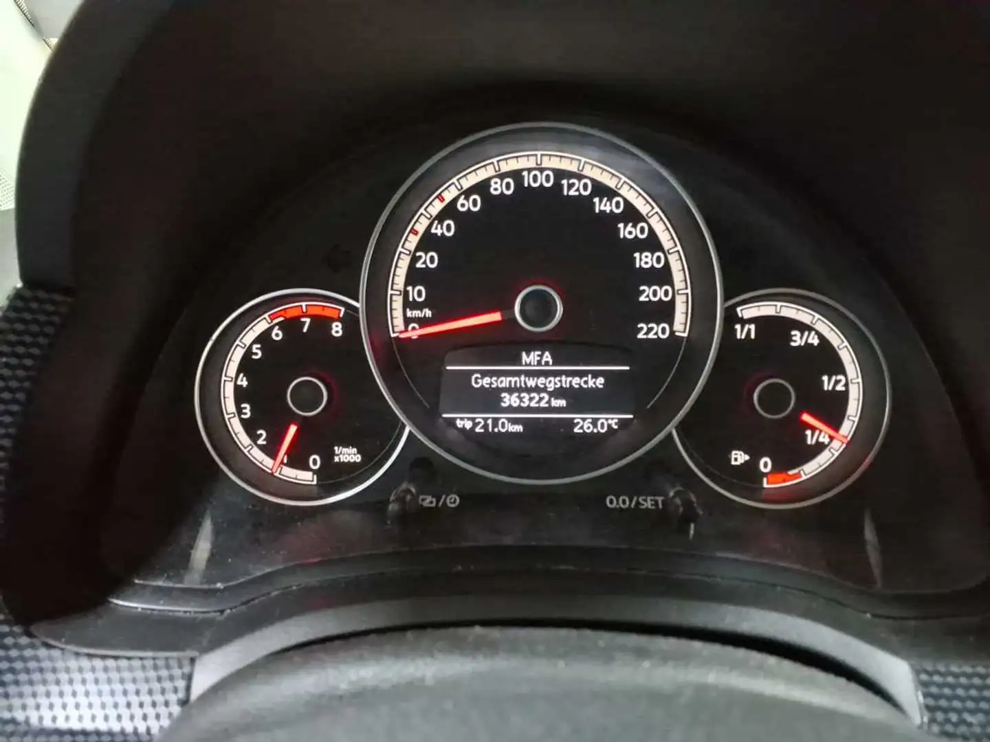 Volkswagen up! 1.0 - move up!/ Bluetooth, Sitzheizung, DAB+ Weiß - 2