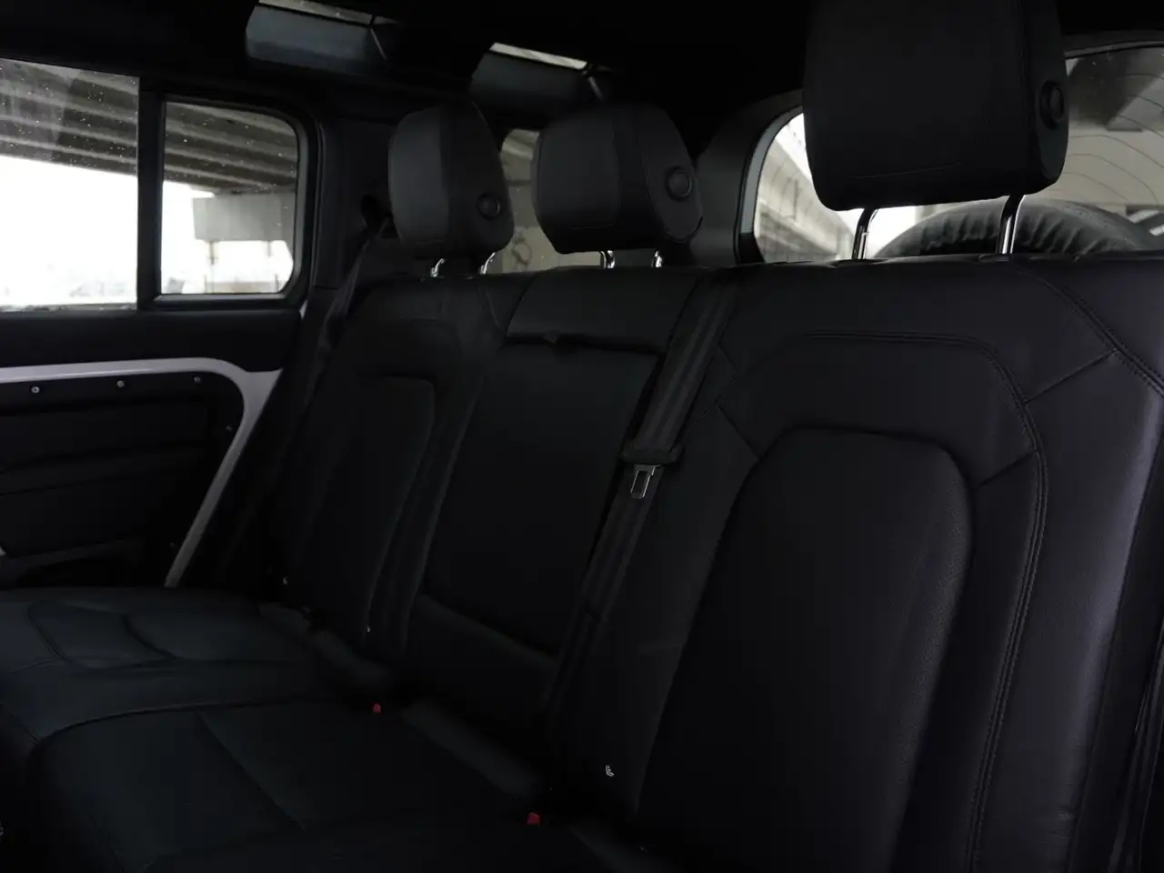 Land Rover Defender снимка Land Rover Defender