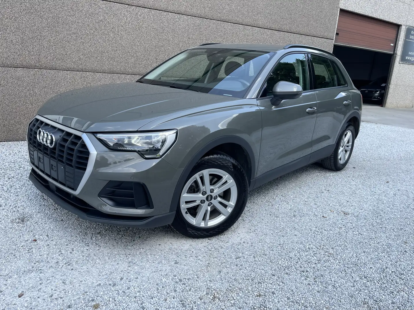 Audi Q3 35 TDi S tronic Euro6d Сірий - 2