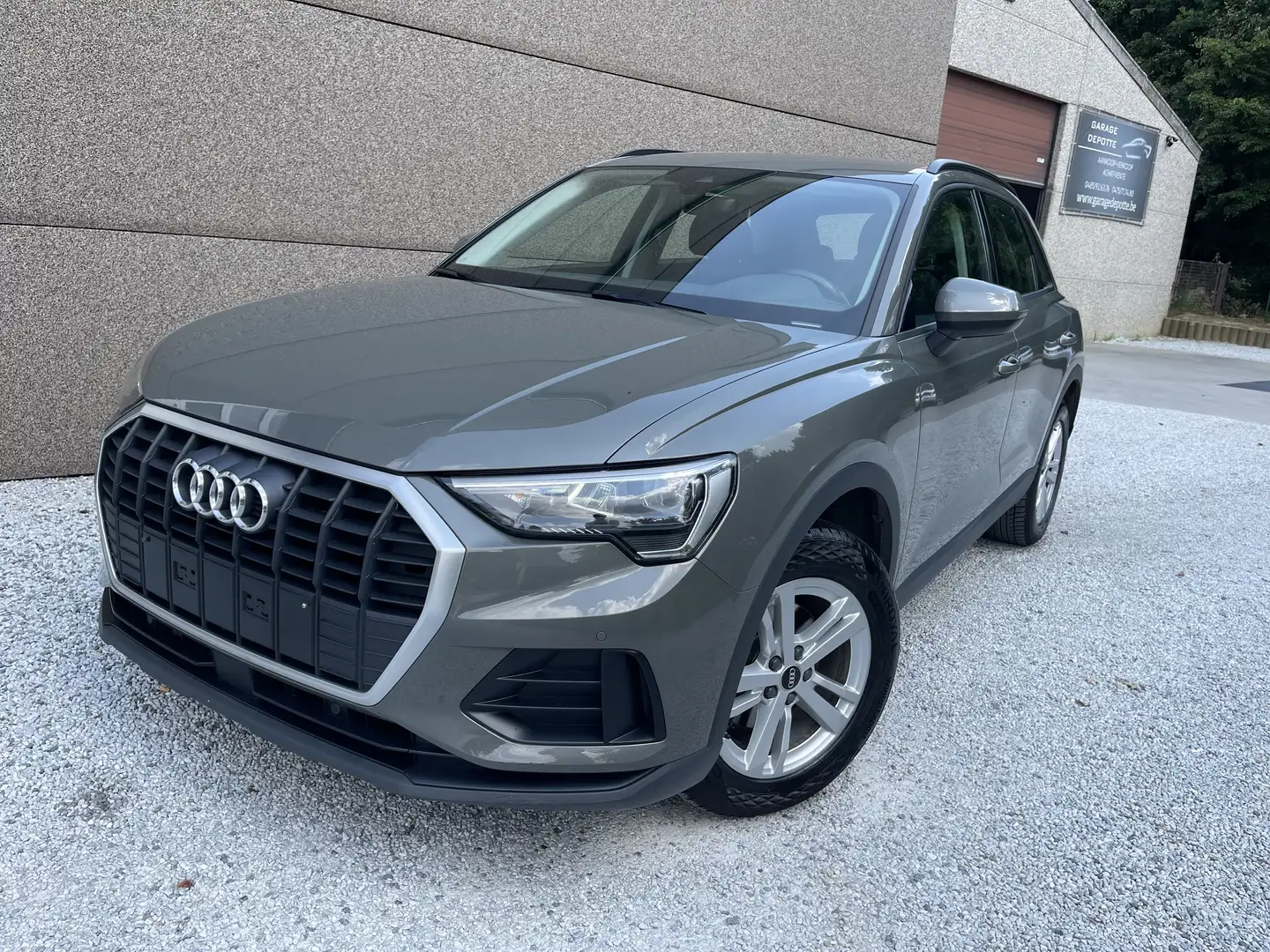 Audi Q3 35 TDi S tronic Euro6d Сірий - 1