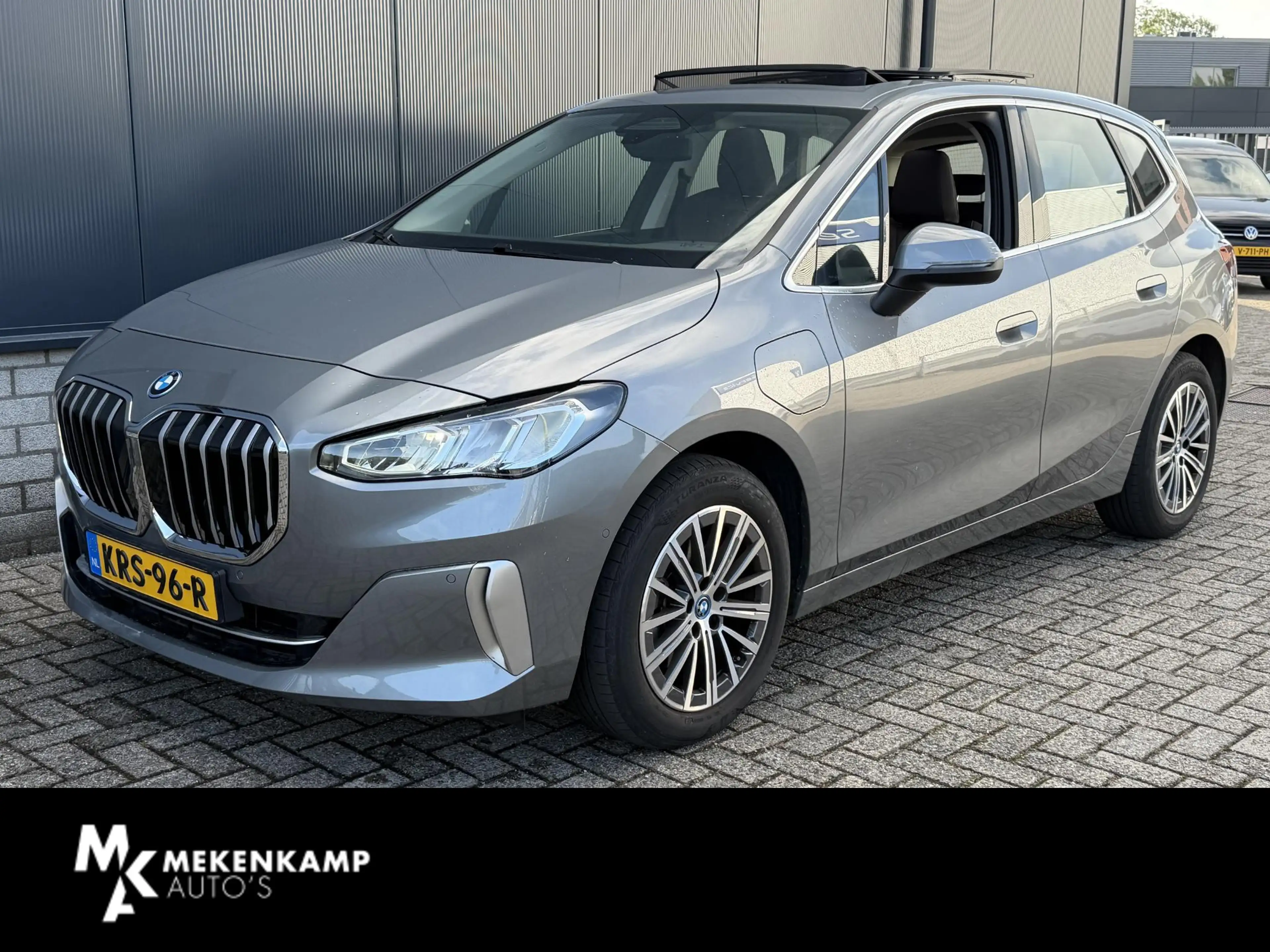 BMW 225 2-serie Active Tourer 225e xDrive Luxury Line 17"/