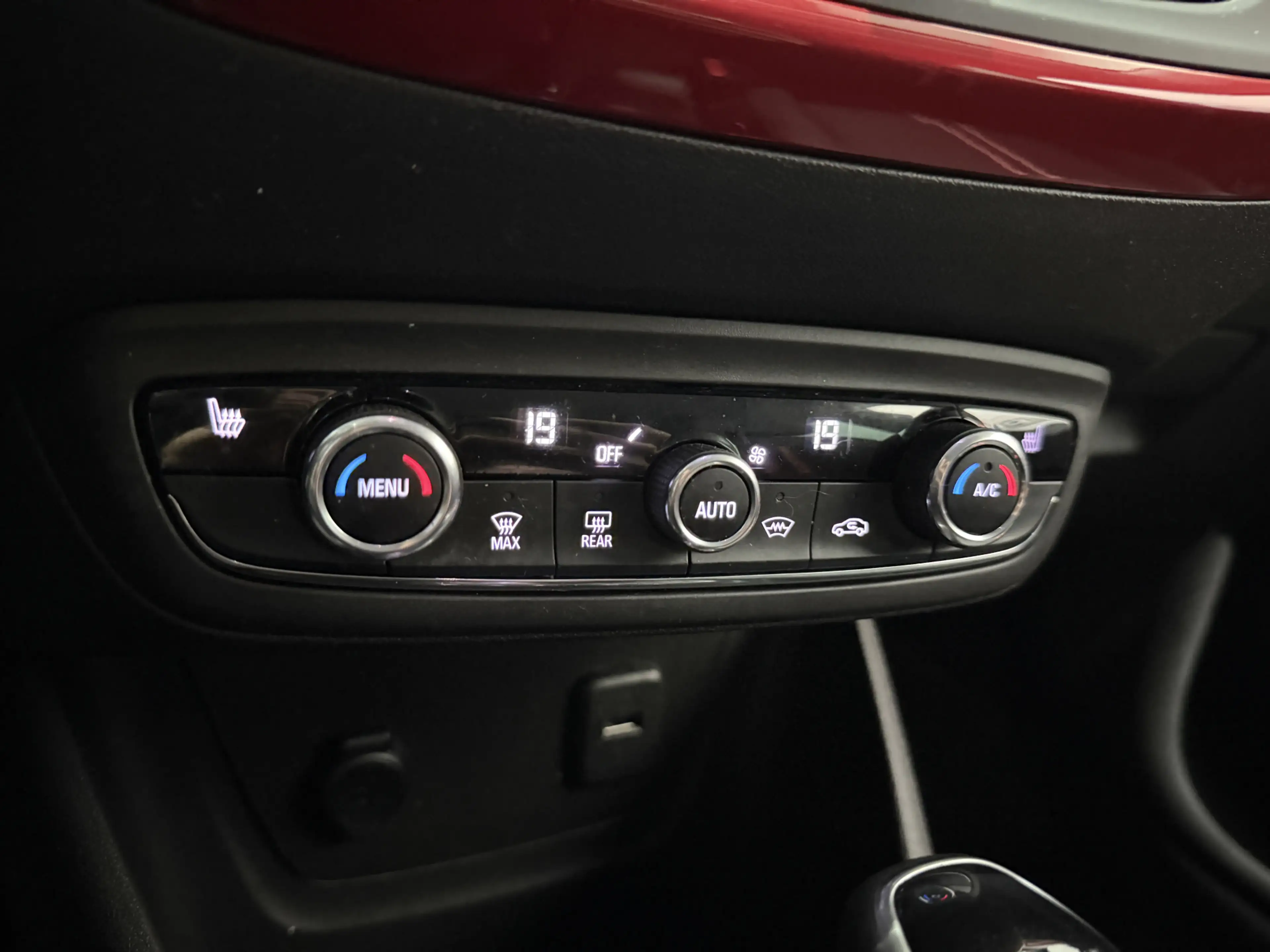 Opel Crossland 1.2 Turbo Elegance - Automaat - CarPlay / Stoel+st — photo 18