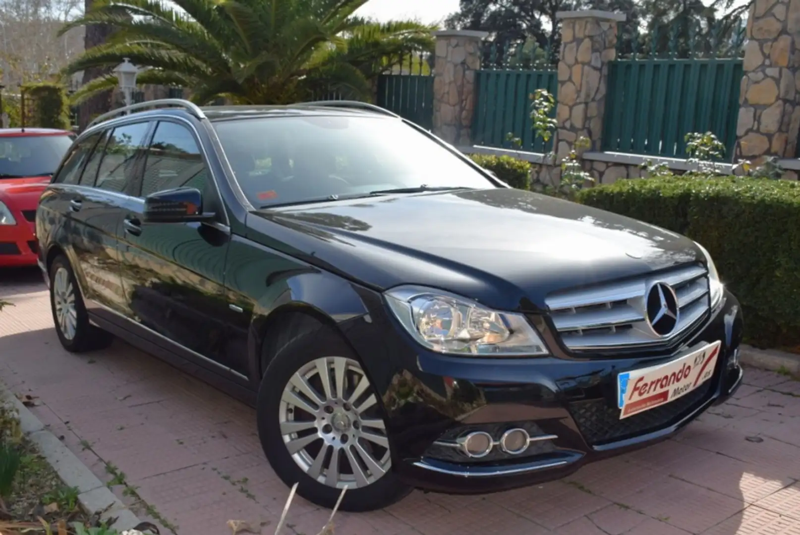 Mercedes-Benz C 180 Estate BE Elegance 7G Plus Чорний - 2