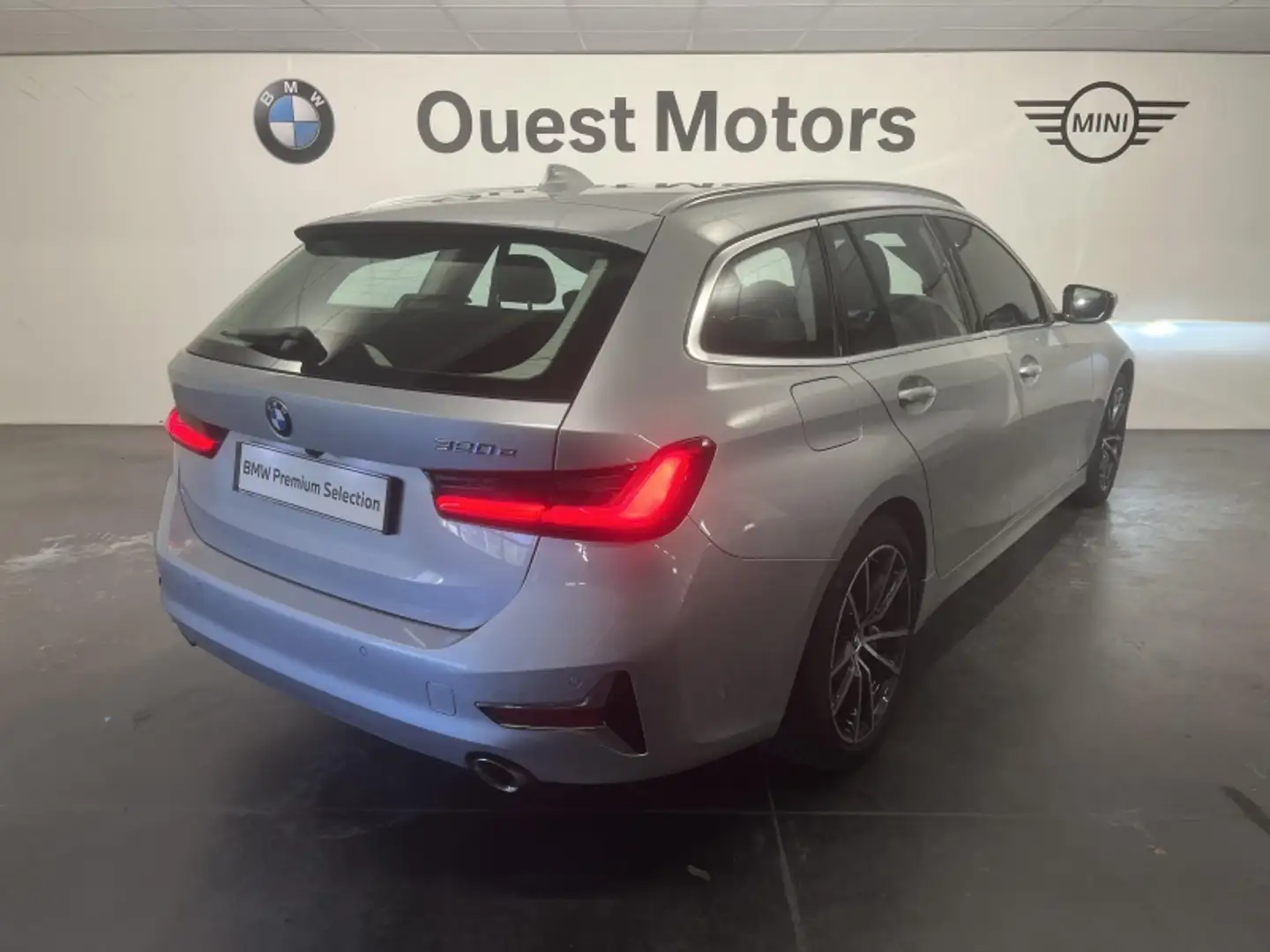 BMW 320 320eA 204ch Luxury - 2