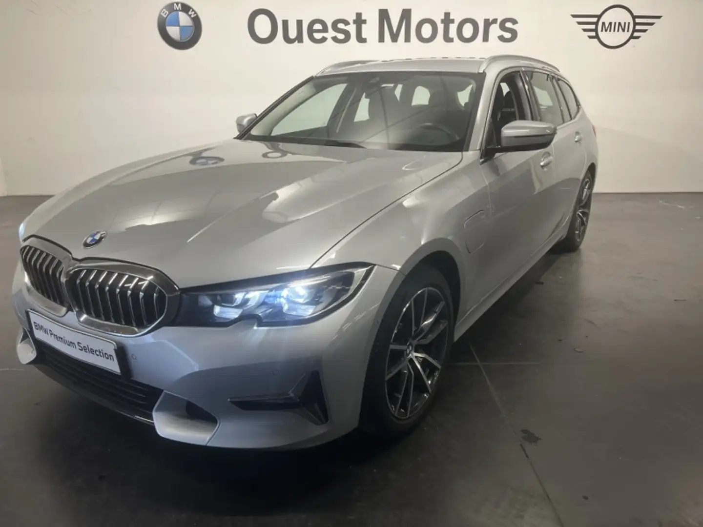 BMW 320 320eA 204ch Luxury - 1
