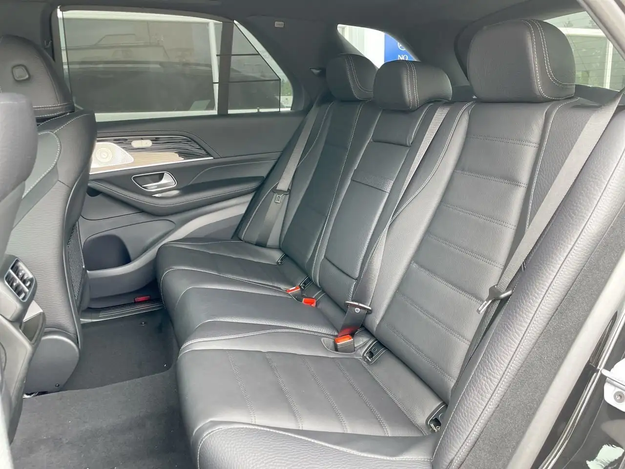 Mercedes-Benz GLE снимка Mercedes-Benz GLE