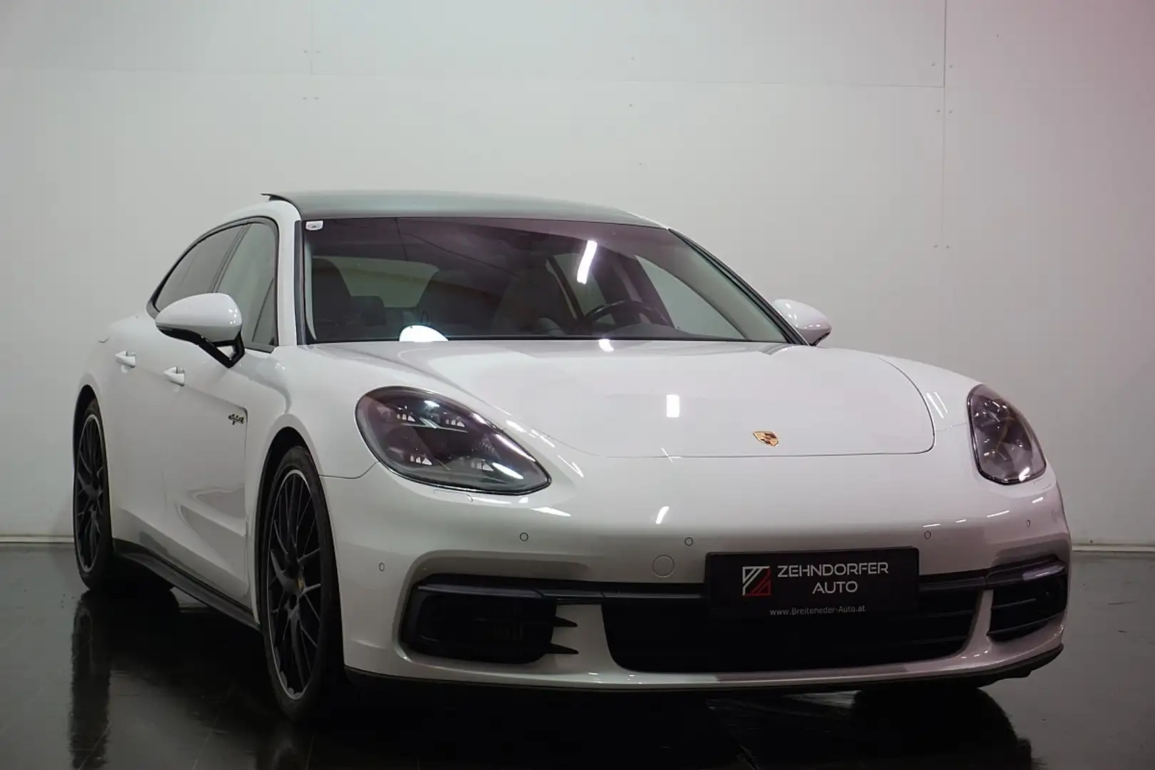 Porsche Panamera 4 E-Hybrid  ST / Pickerl & großes Service neu Weiß - 1