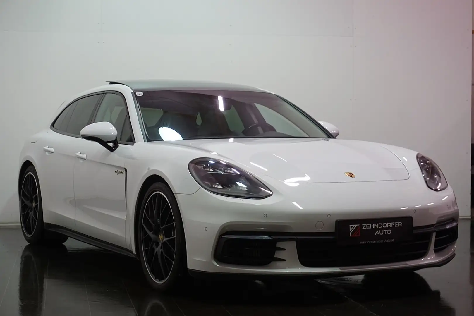 Porsche Panamera 4 E-Hybrid  ST / Pickerl & großes Service neu Weiß - 2