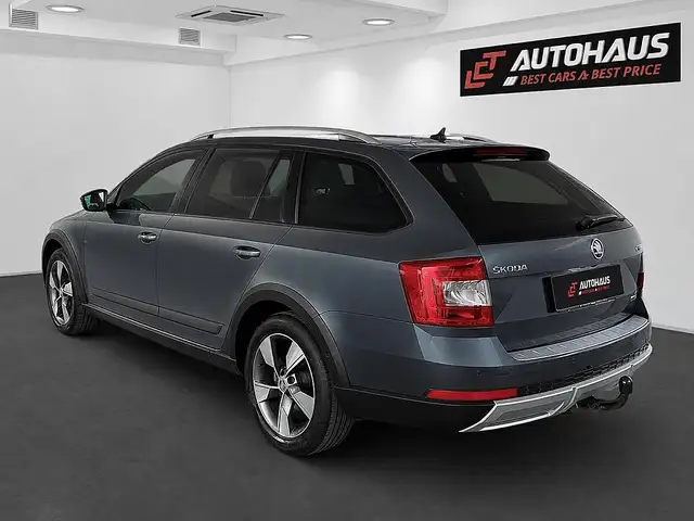 Skoda Octavia view 3