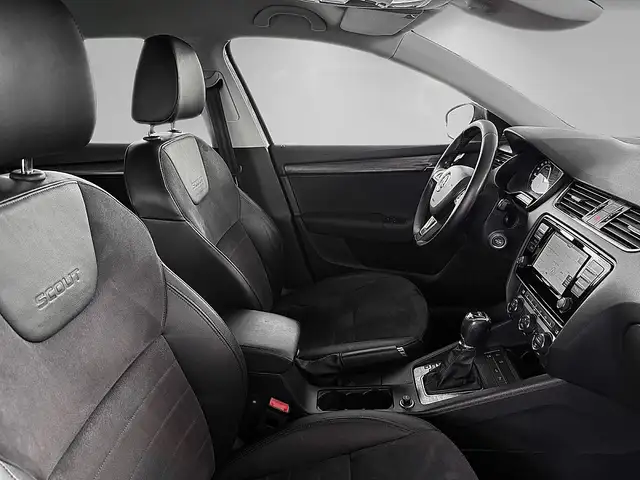 Skoda Octavia view 8