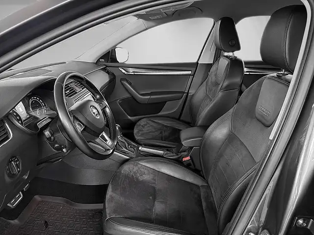 Skoda Octavia view 7
