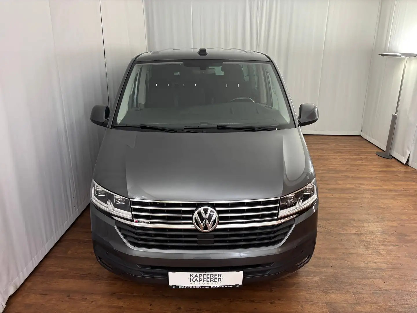 Volkswagen T6.1 Caravelle VW Kombi T6.1 Caravelle Comfortline LR TDI 4M Grau - 2