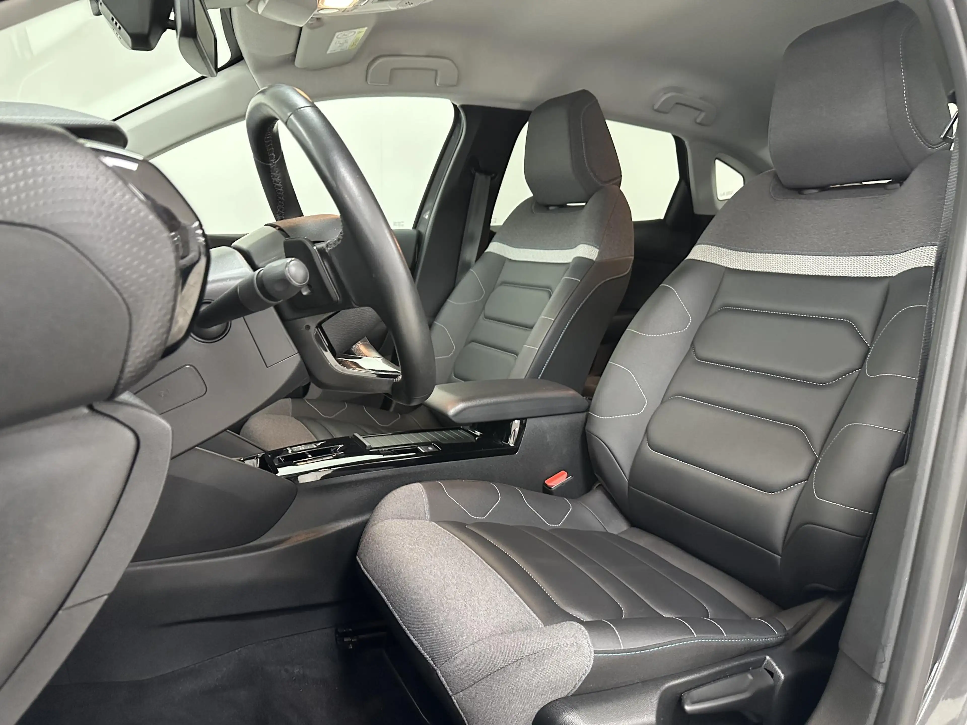Citroen C4 X 1.2 Puretech Feel Pack 360 CAMERA | ADAPTIVE CRUIS — photo 7