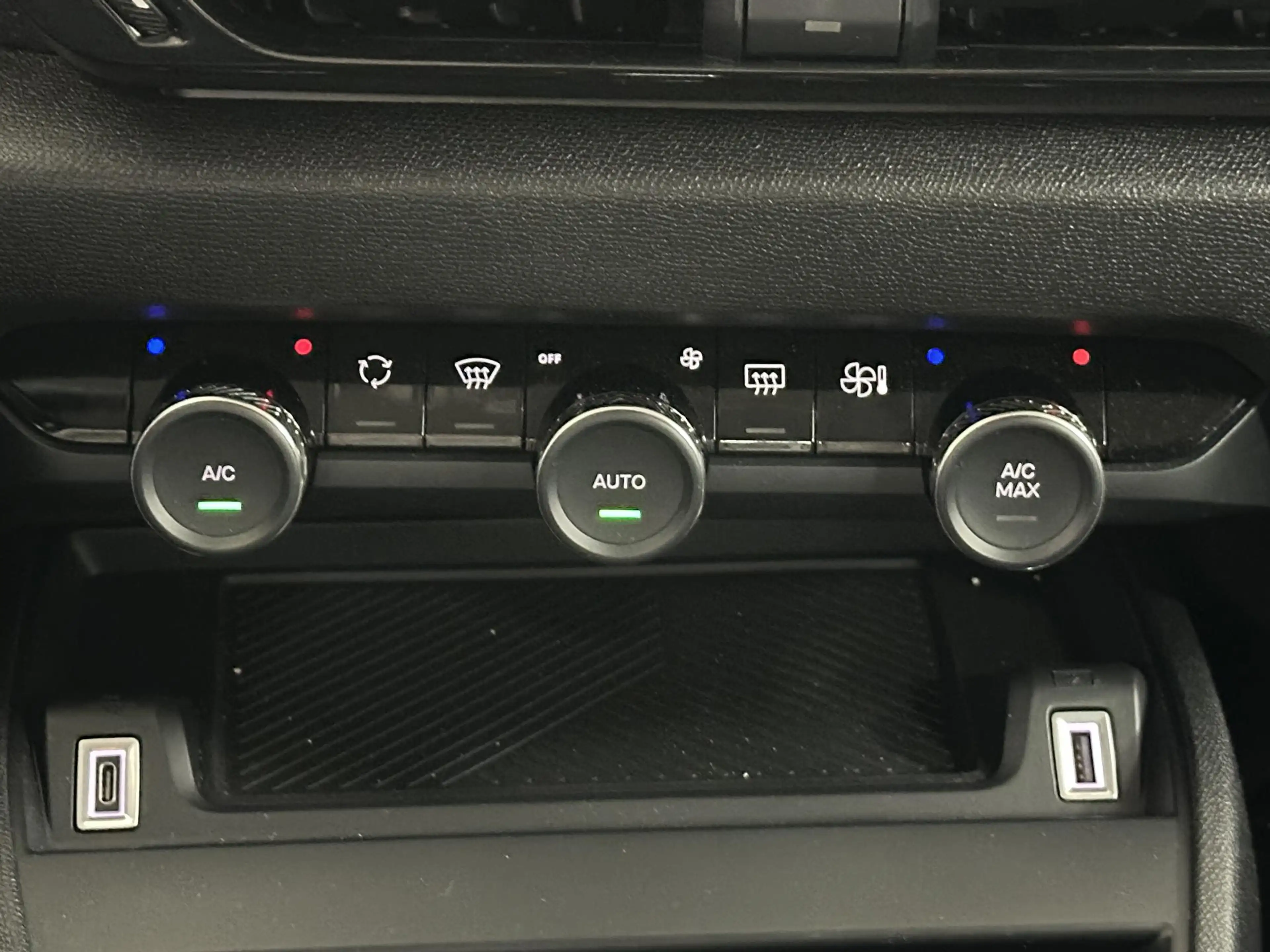 Citroen C4 X 1.2 Puretech Feel Pack 360 CAMERA | ADAPTIVE CRUIS — photo 18