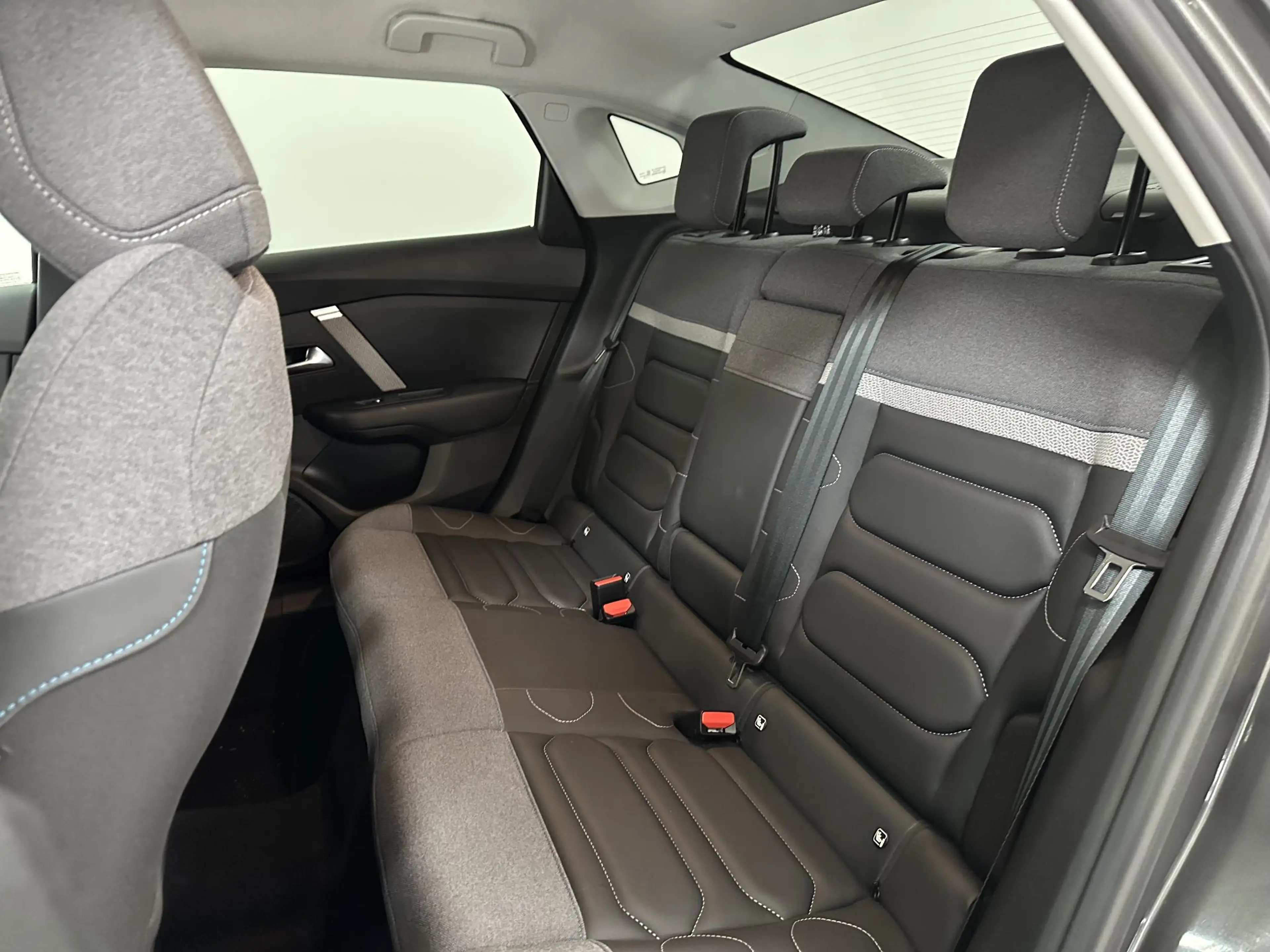 Citroen C4 X 1.2 Puretech Feel Pack 360 CAMERA | ADAPTIVE CRUIS — photo 8