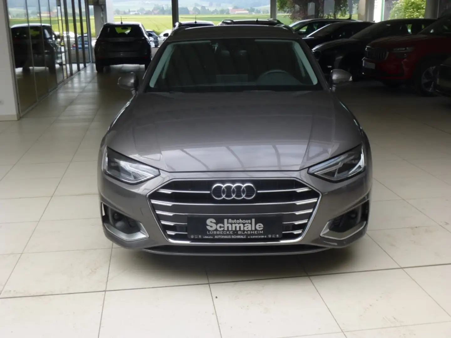 Audi A4 Avant 30 TDI advanced 2.0 EU6d Grijs - 1