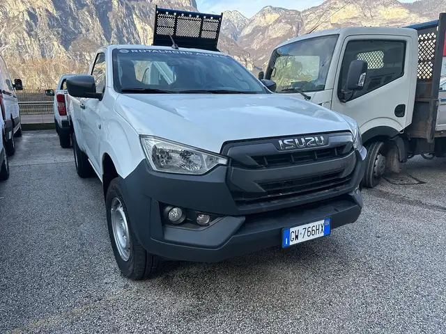 Isuzu D-Max IV 2024 SINGLE N57 4X2 M/T
